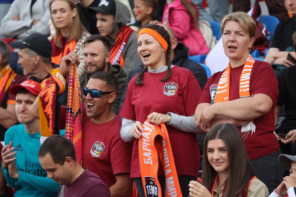 «Темп» 0:1 «Знамя Труда». FONBET Кубок России. 10.09.2025. СМИ: Владимир Мартынов («CX News»), Александр Чёрный («Алтайский спорт»), Виталий Барабаш (Сетевое издание "Толк"), Андрей Каспришин («Алтайская правда») — кадр 710