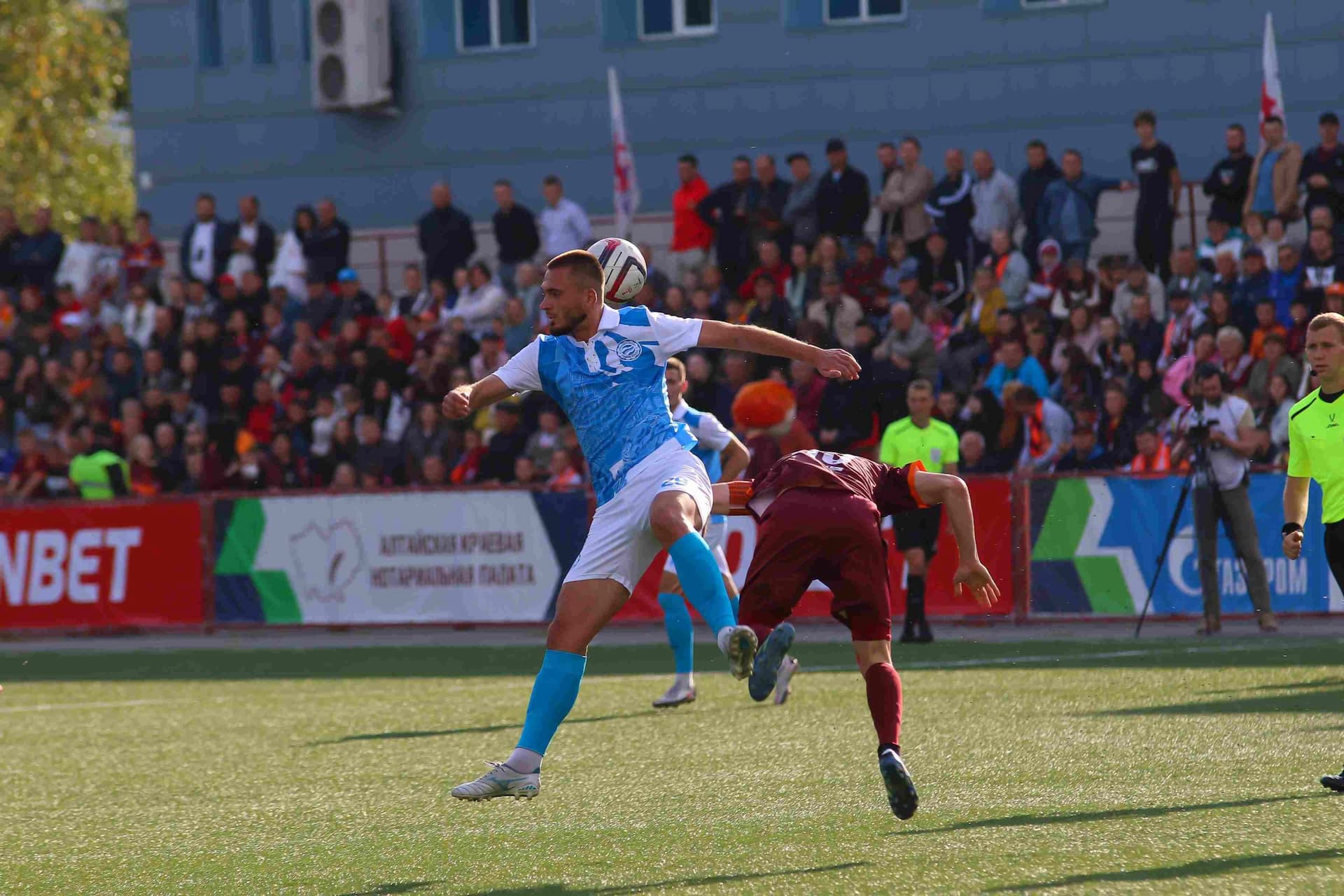 «Темп» 0:1 «Знамя Труда». FONBET Кубок России. 10.09.2025. СМИ: Владимир Мартынов («CX News»), Александр Чёрный («Алтайский спорт»), Виталий Барабаш (Сетевое издание "Толк"), Андрей Каспришин («Алтайская правда») — кадр 571