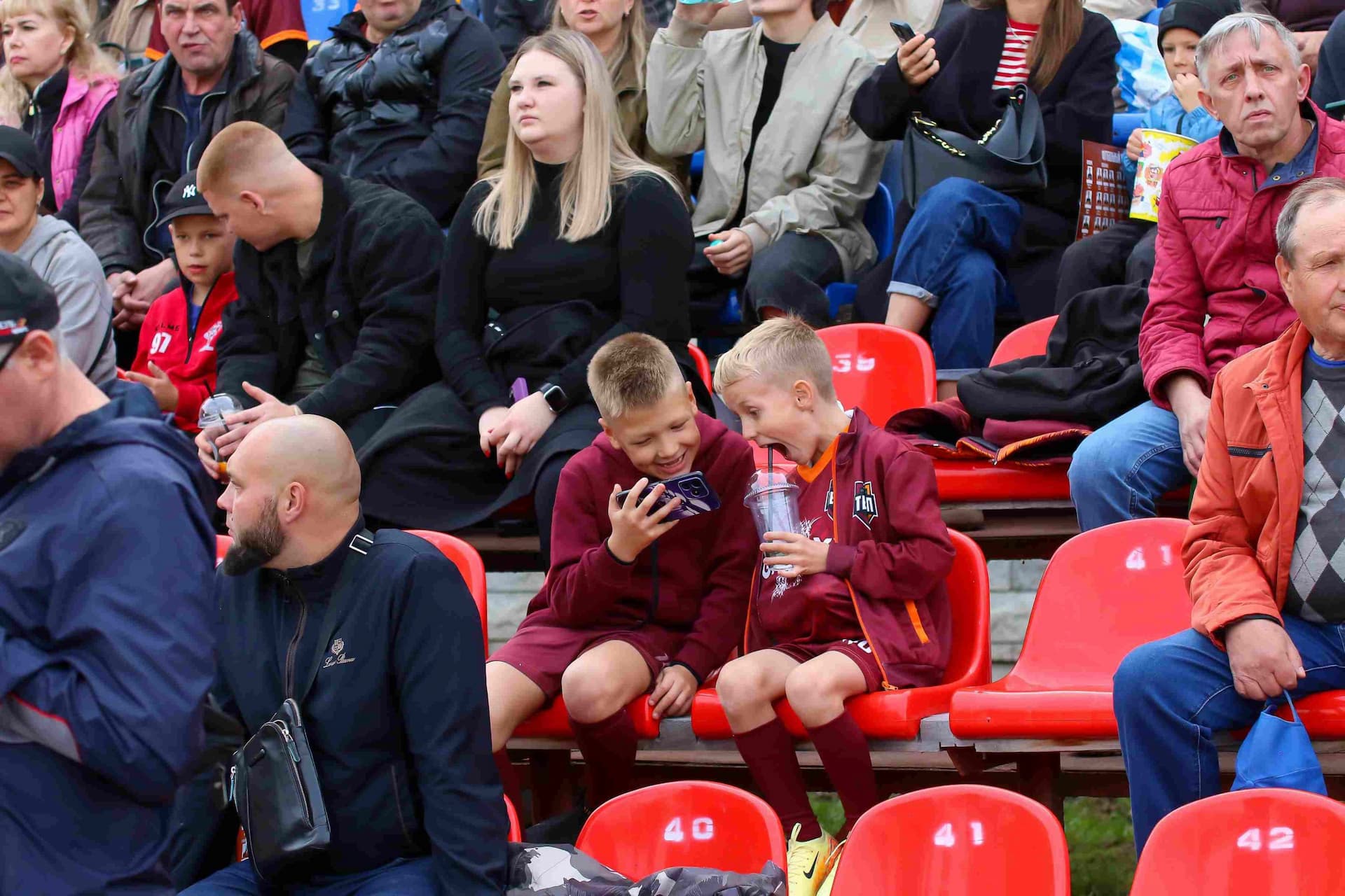 «Темп» 0:1 «Знамя Труда». FONBET Кубок России. 10.09.2025. СМИ: Владимир Мартынов («CX News»), Александр Чёрный («Алтайский спорт»), Виталий Барабаш (Сетевое издание "Толк"), Андрей Каспришин («Алтайская правда») — кадр 605