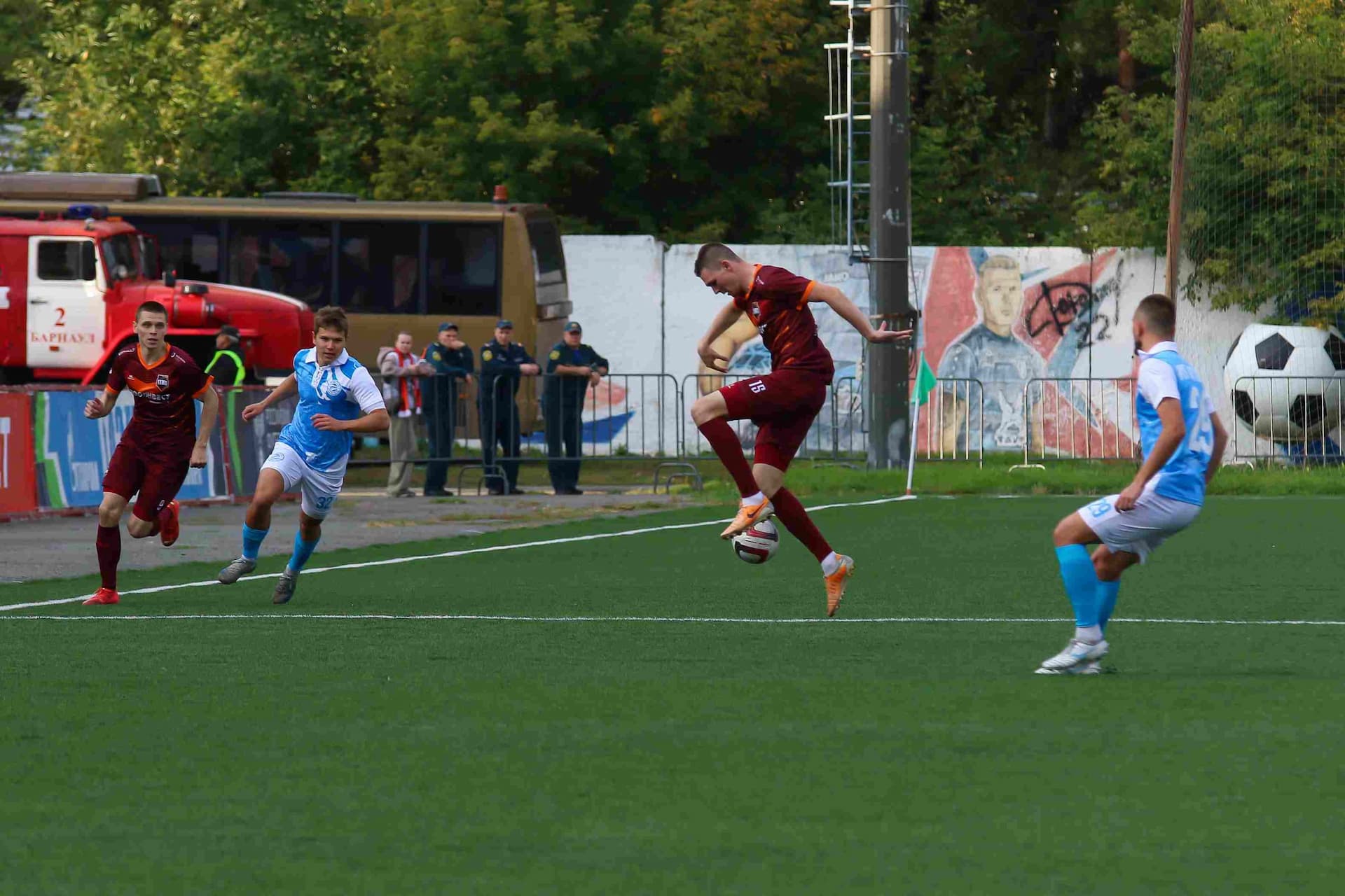 «Темп» 0:1 «Знамя Труда». FONBET Кубок России. 10.09.2025. СМИ: Владимир Мартынов («CX News»), Александр Чёрный («Алтайский спорт»), Виталий Барабаш (Сетевое издание "Толк"), Андрей Каспришин («Алтайская правда») — кадр 610