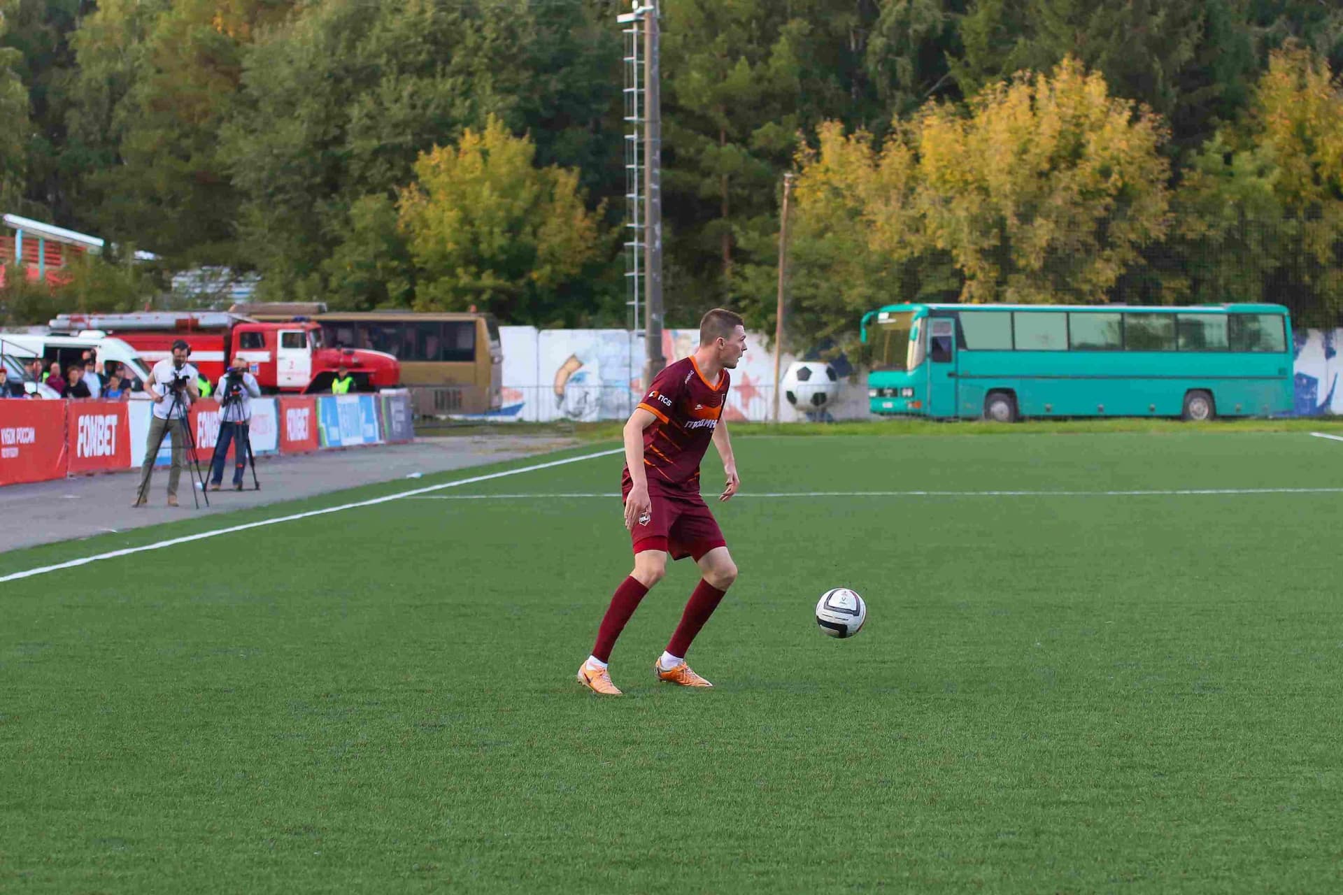 «Темп» 0:1 «Знамя Труда». FONBET Кубок России. 10.09.2025. СМИ: Владимир Мартынов («CX News»), Александр Чёрный («Алтайский спорт»), Виталий Барабаш (Сетевое издание "Толк"), Андрей Каспришин («Алтайская правда») — кадр 649