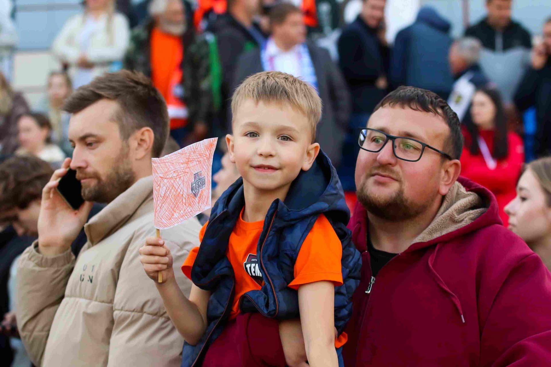 «Темп» 0:1 «Знамя Труда». FONBET Кубок России. 10.09.2025. СМИ: Владимир Мартынов («CX News»), Александр Чёрный («Алтайский спорт»), Виталий Барабаш (Сетевое издание "Толк"), Андрей Каспришин («Алтайская правда») — кадр 679