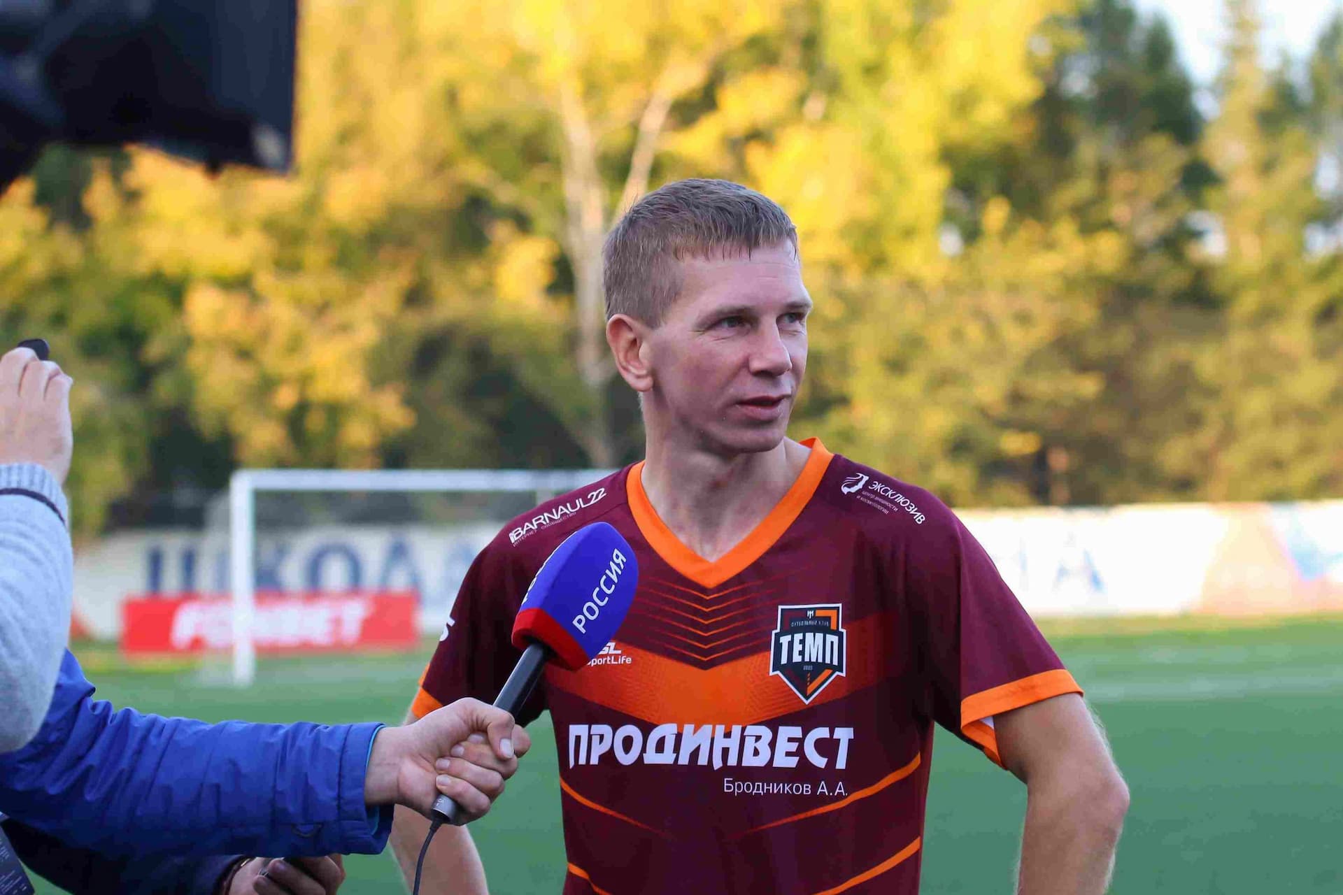 «Темп» 0:1 «Знамя Труда». FONBET Кубок России. 10.09.2025. СМИ: Владимир Мартынов («CX News»), Александр Чёрный («Алтайский спорт»), Виталий Барабаш (Сетевое издание "Толк"), Андрей Каспришин («Алтайская правда») — кадр 681