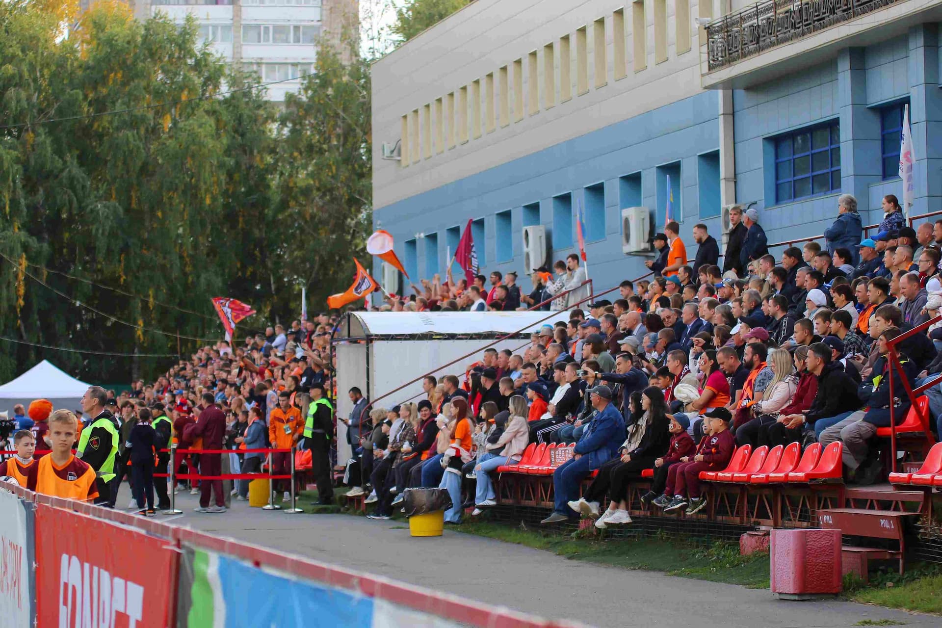 «Темп» 0:1 «Знамя Труда». FONBET Кубок России. 10.09.2025. СМИ: Владимир Мартынов («CX News»), Александр Чёрный («Алтайский спорт»), Виталий Барабаш (Сетевое издание "Толк"), Андрей Каспришин («Алтайская правда») — кадр 538