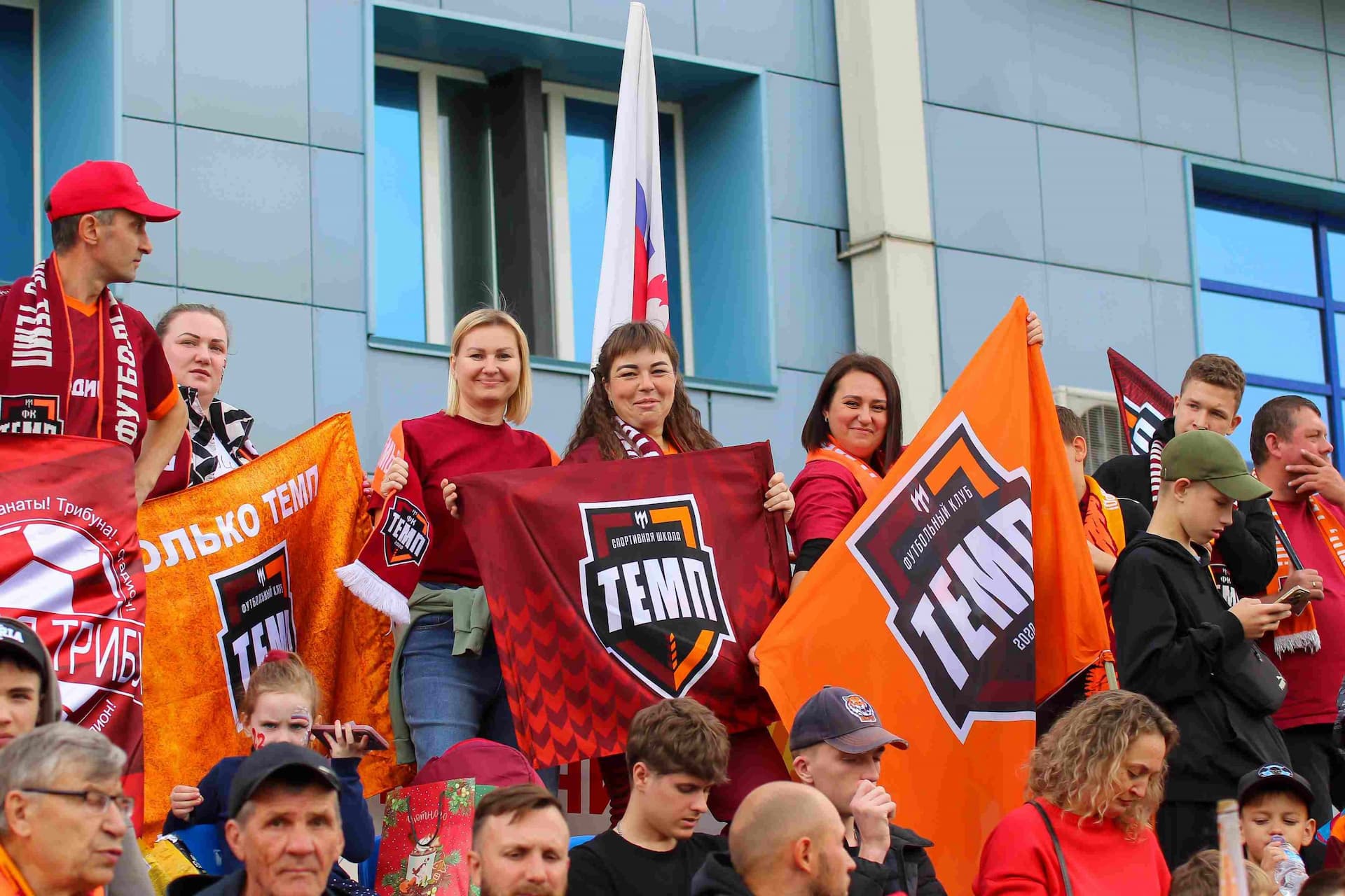 «Темп» 0:1 «Знамя Труда». FONBET Кубок России. 10.09.2025. СМИ: Владимир Мартынов («CX News»), Александр Чёрный («Алтайский спорт»), Виталий Барабаш (Сетевое издание "Толк"), Андрей Каспришин («Алтайская правда») — кадр 478