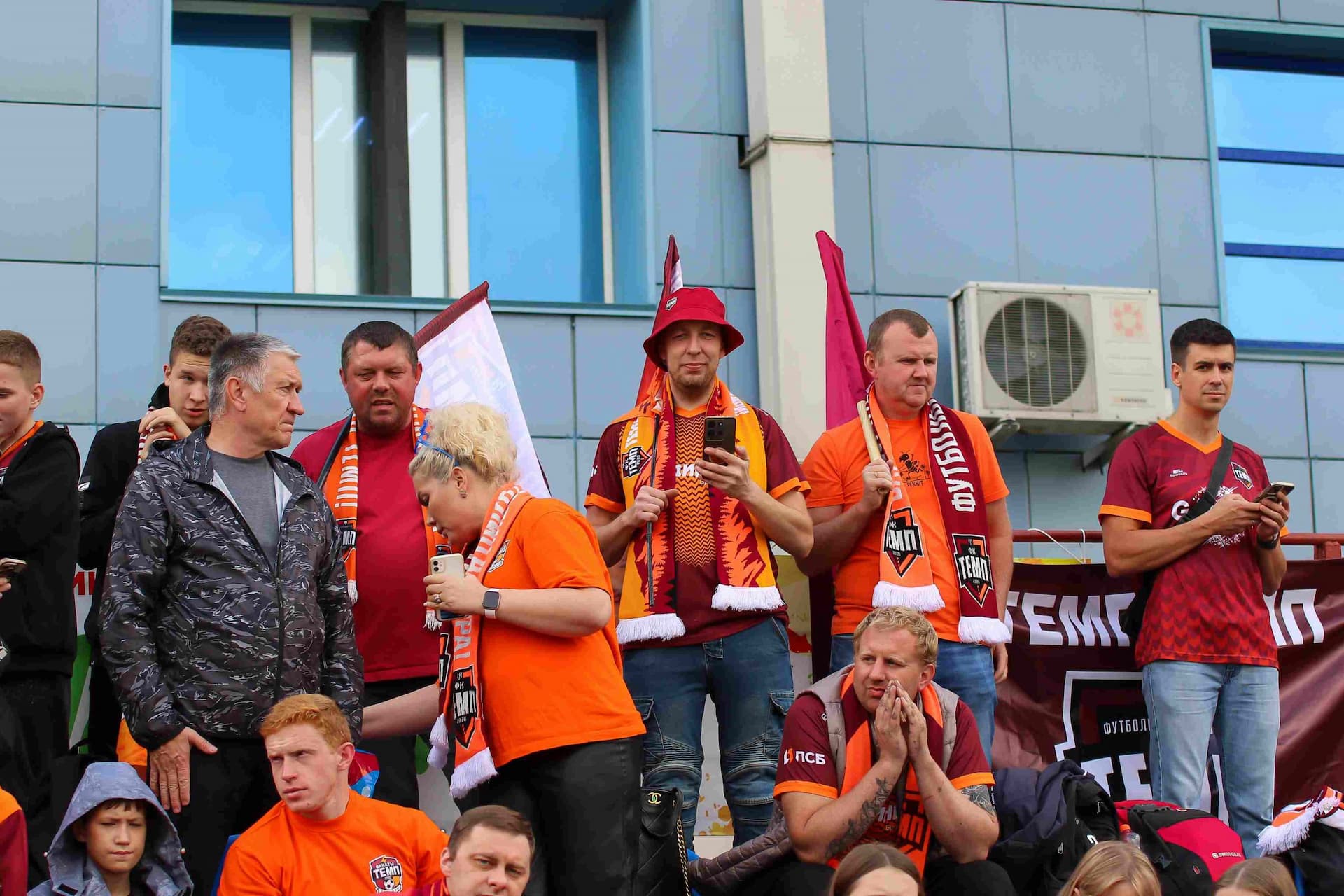 «Темп» 0:1 «Знамя Труда». FONBET Кубок России. 10.09.2025. СМИ: Владимир Мартынов («CX News»), Александр Чёрный («Алтайский спорт»), Виталий Барабаш (Сетевое издание "Толк"), Андрей Каспришин («Алтайская правда») — кадр 480