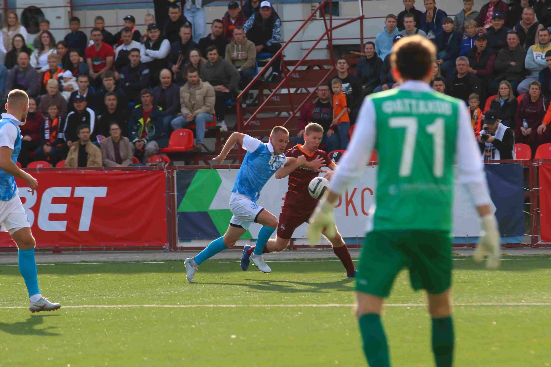 «Темп» 0:1 «Знамя Труда». FONBET Кубок России. 10.09.2025. СМИ: Владимир Мартынов («CX News»), Александр Чёрный («Алтайский спорт»), Виталий Барабаш (Сетевое издание "Толк"), Андрей Каспришин («Алтайская правда») — кадр 566