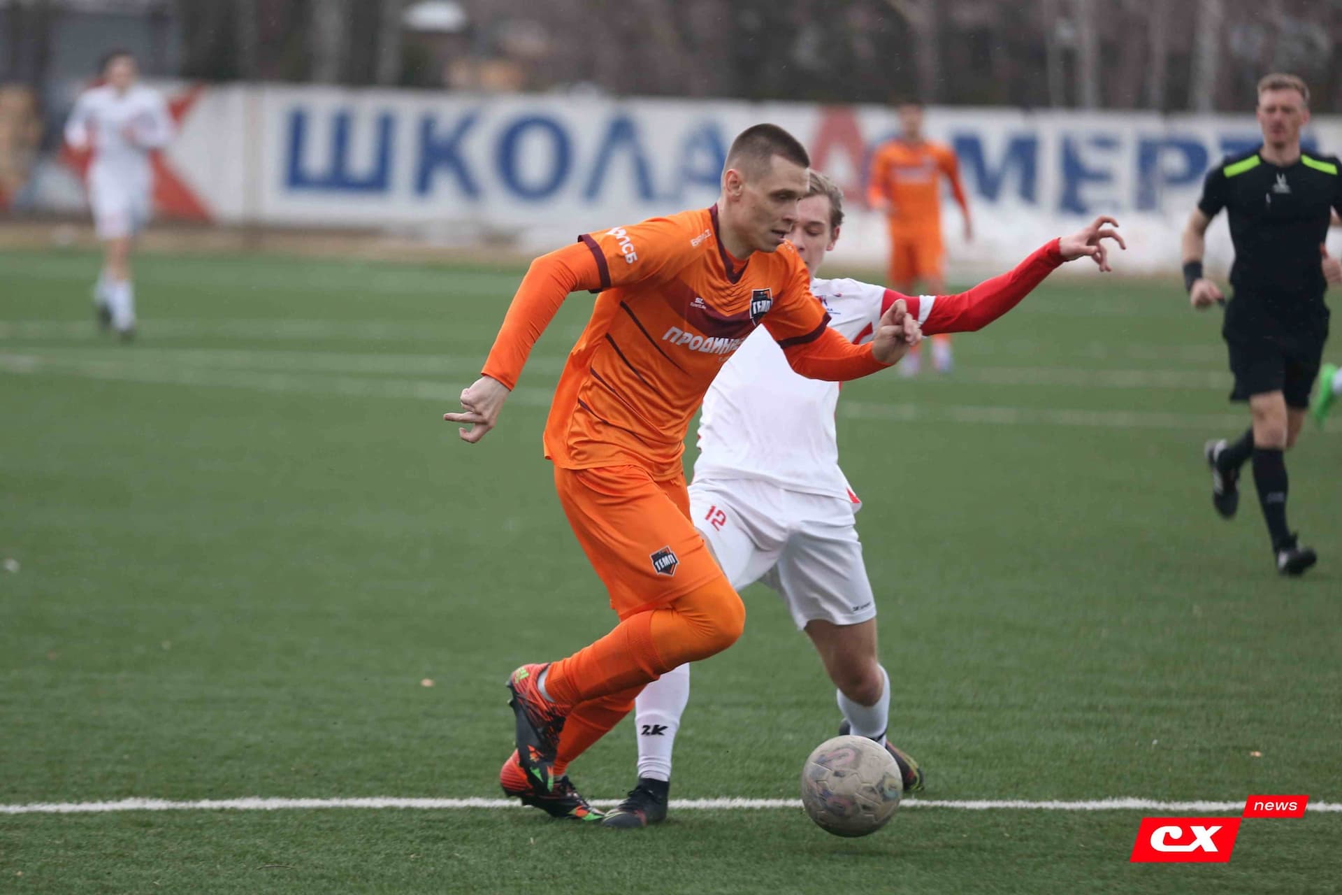 «Темп» 9:1 «Алтай». Турнир памяти В. Фомичёва. 1-й тур. 08.04.25. «CX News», В. Мартынов; «Алтайский спорт», А. Чёрный — кадр 104