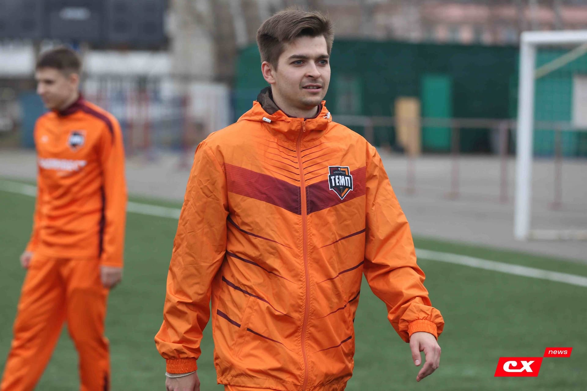 «Темп» 9:1 «Алтай». Турнир памяти В. Фомичёва. 1-й тур. 08.04.25. «CX News», В. Мартынов; «Алтайский спорт», А. Чёрный — кадр 13