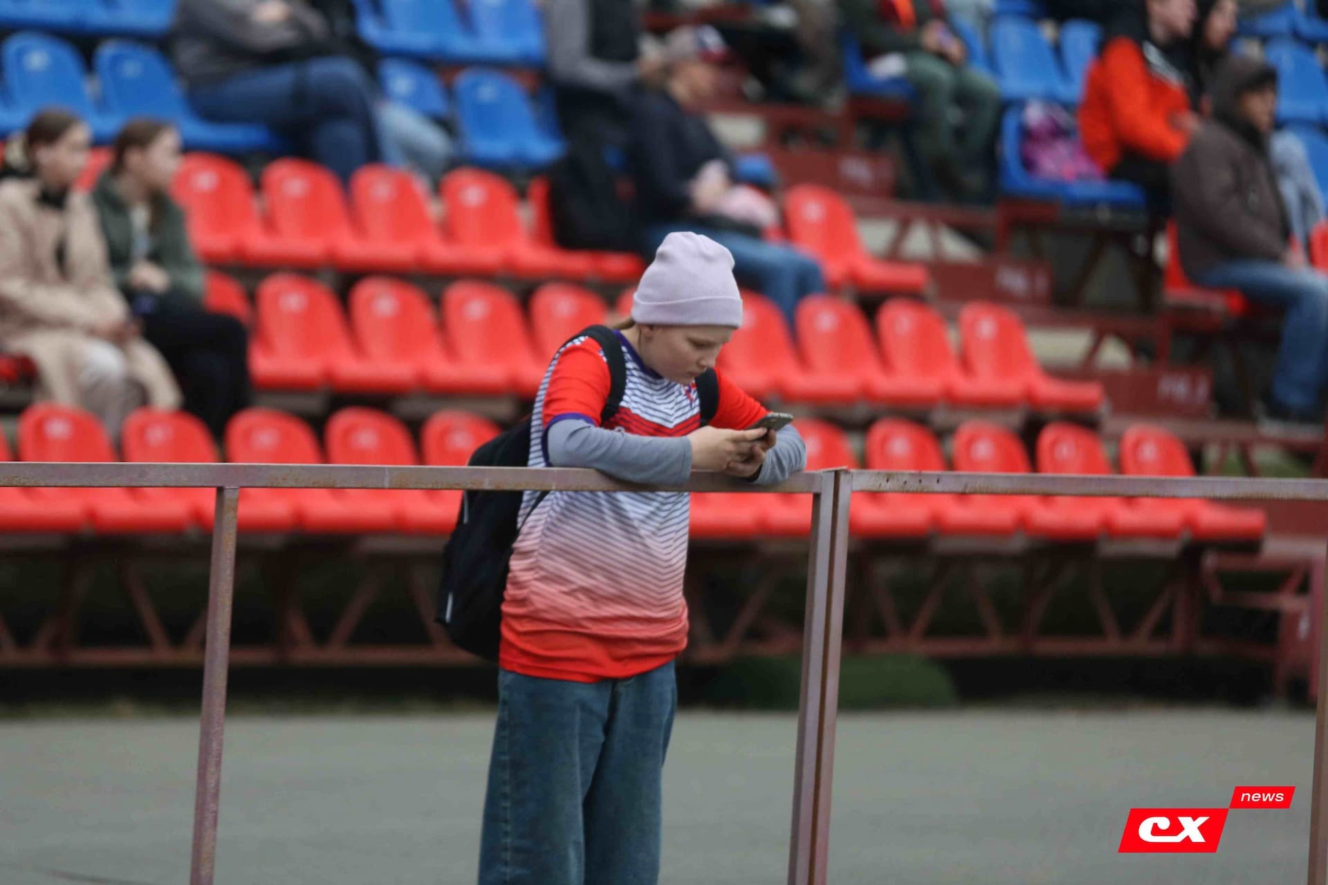 «Темп» 9:1 «Алтай». Турнир памяти В. Фомичёва. 1-й тур. 08.04.25. «CX News», В. Мартынов; «Алтайский спорт», А. Чёрный — кадр 131