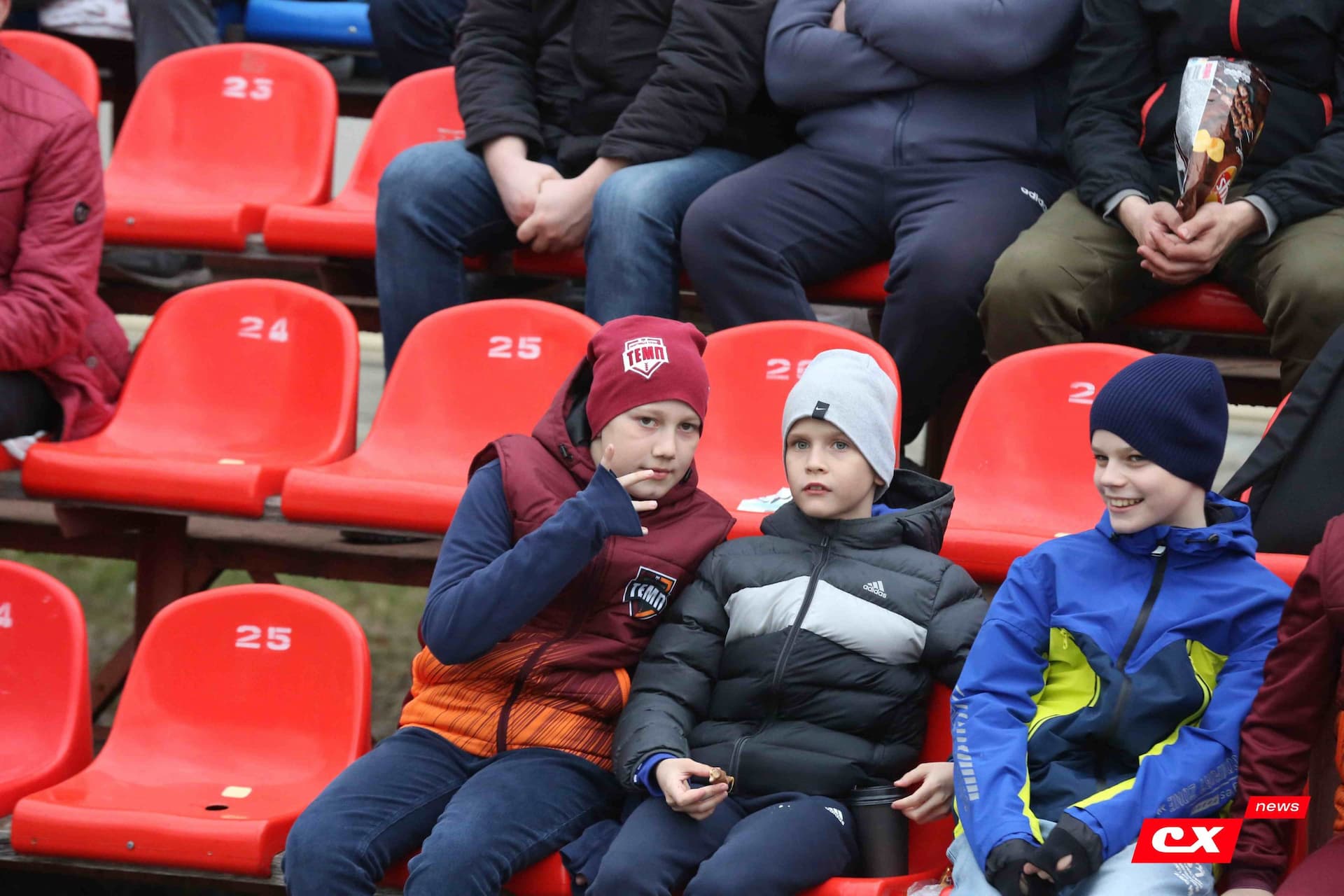 «Темп» 9:1 «Алтай». Турнир памяти В. Фомичёва. 1-й тур. 08.04.25. «CX News», В. Мартынов; «Алтайский спорт», А. Чёрный — кадр 141