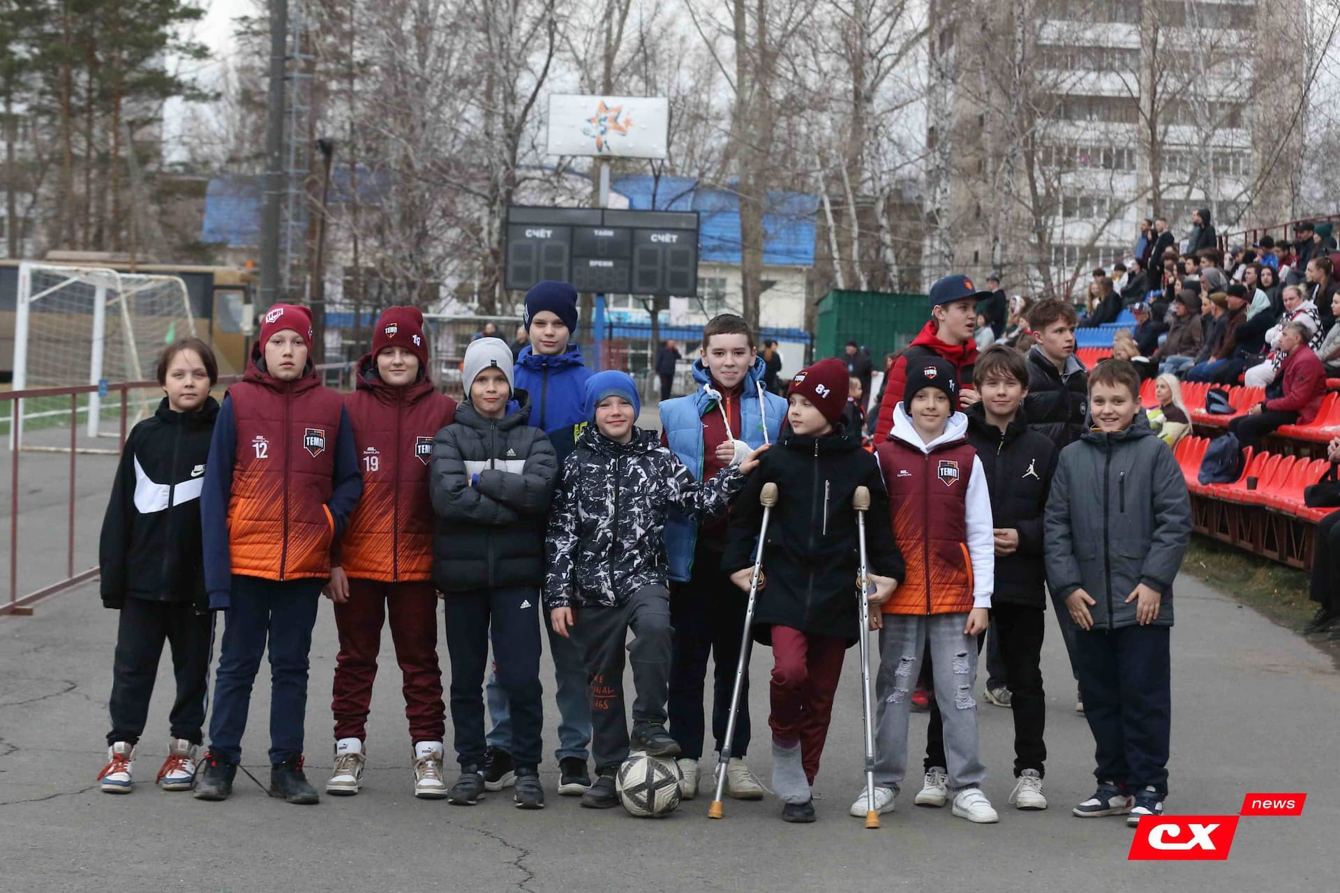 «Темп» 9:1 «Алтай». Турнир памяти В. Фомичёва. 1-й тур. 08.04.25. «CX News», В. Мартынов; «Алтайский спорт», А. Чёрный — кадр 160