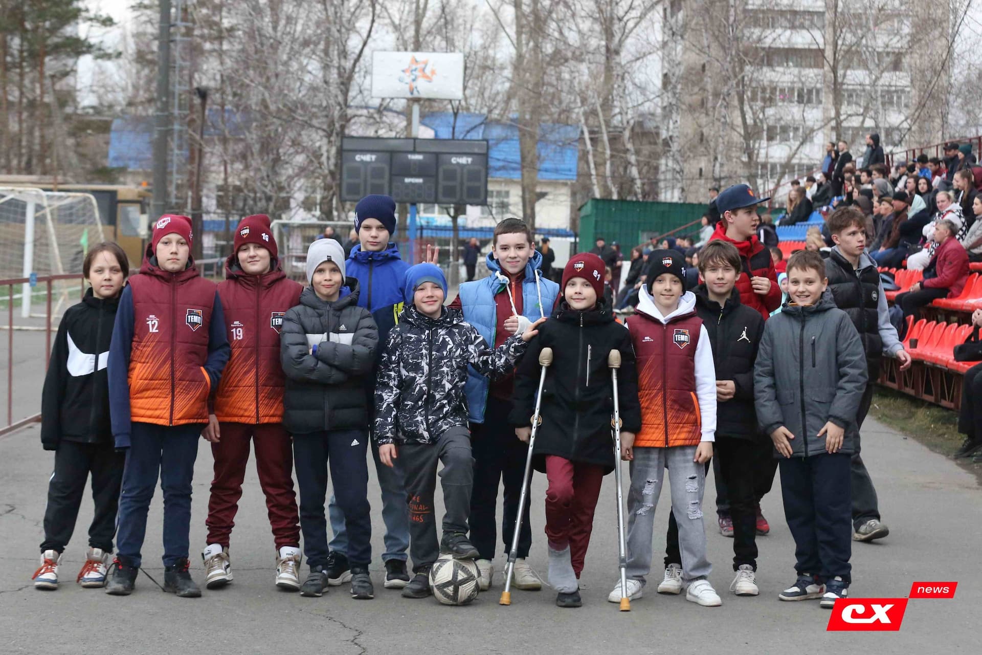 «Темп» 9:1 «Алтай». Турнир памяти В. Фомичёва. 1-й тур. 08.04.25. «CX News», В. Мартынов; «Алтайский спорт», А. Чёрный — кадр 161