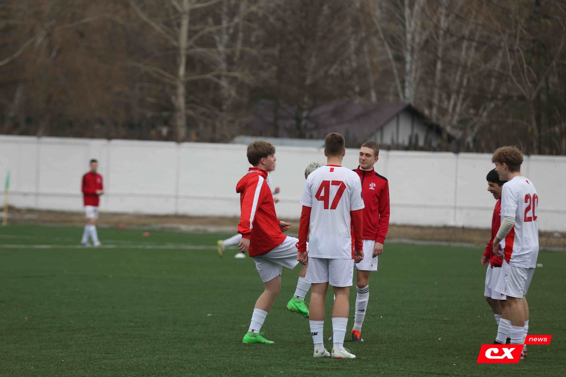 «Темп» 9:1 «Алтай». Турнир памяти В. Фомичёва. 1-й тур. 08.04.25. «CX News», В. Мартынов; «Алтайский спорт», А. Чёрный — кадр 18