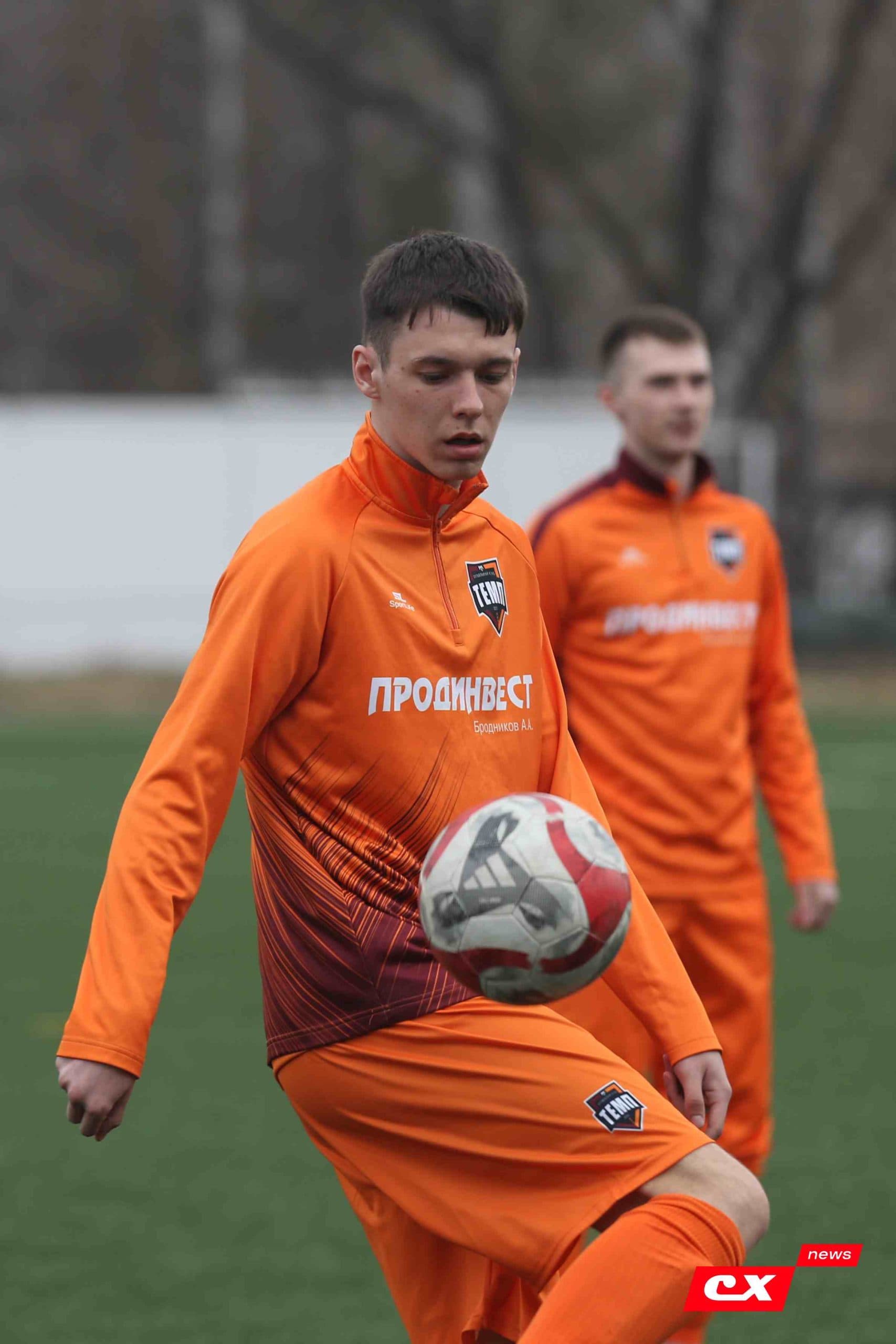 «Темп» 9:1 «Алтай». Турнир памяти В. Фомичёва. 1-й тур. 08.04.25. «CX News», В. Мартынов; «Алтайский спорт», А. Чёрный — кадр 23