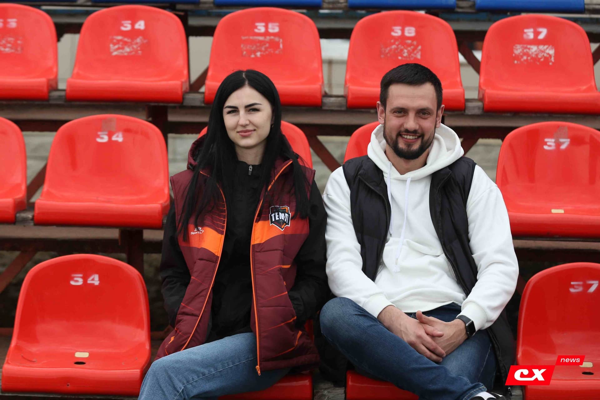 «Темп» 9:1 «Алтай». Турнир памяти В. Фомичёва. 1-й тур. 08.04.25. «CX News», В. Мартынов; «Алтайский спорт», А. Чёрный — кадр 27