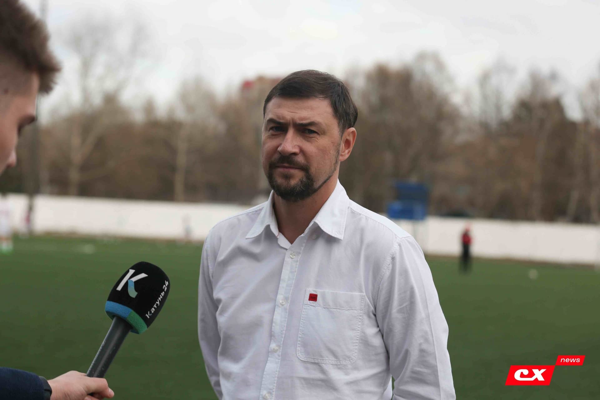 «Темп» 9:1 «Алтай». Турнир памяти В. Фомичёва. 1-й тур. 08.04.25. «CX News», В. Мартынов; «Алтайский спорт», А. Чёрный — кадр 37