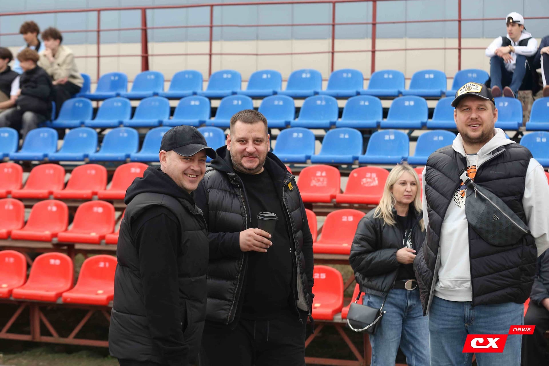 «Темп» 9:1 «Алтай». Турнир памяти В. Фомичёва. 1-й тур. 08.04.25. «CX News», В. Мартынов; «Алтайский спорт», А. Чёрный — кадр 38