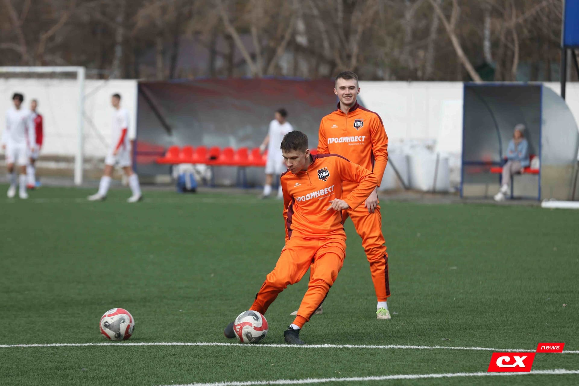 «Темп» 9:1 «Алтай». Турнир памяти В. Фомичёва. 1-й тур. 08.04.25. «CX News», В. Мартынов; «Алтайский спорт», А. Чёрный — кадр 45