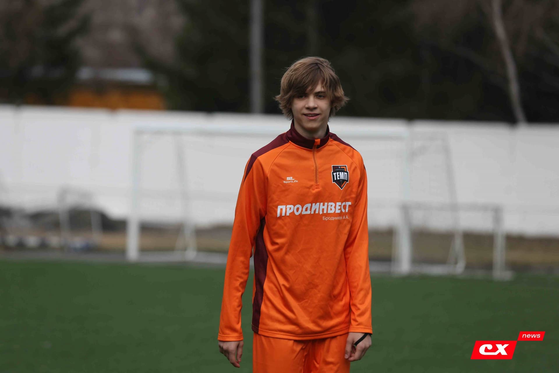 «Темп» 9:1 «Алтай». Турнир памяти В. Фомичёва. 1-й тур. 08.04.25. «CX News», В. Мартынов; «Алтайский спорт», А. Чёрный — кадр 50