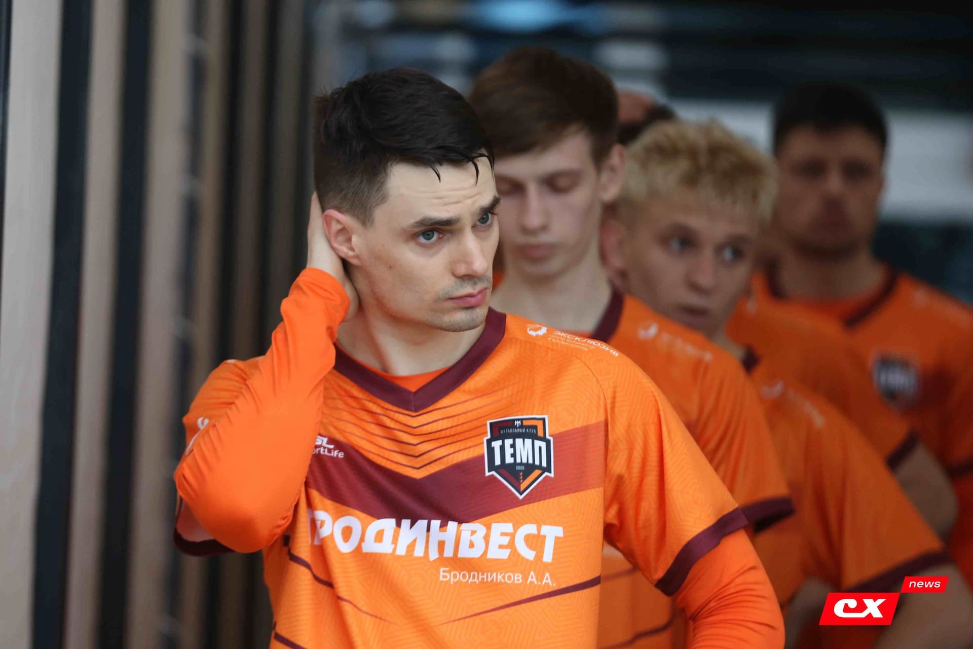 «Темп» 9:1 «Алтай». Турнир памяти В. Фомичёва. 1-й тур. 08.04.25. «CX News», В. Мартынов; «Алтайский спорт», А. Чёрный — кадр 56