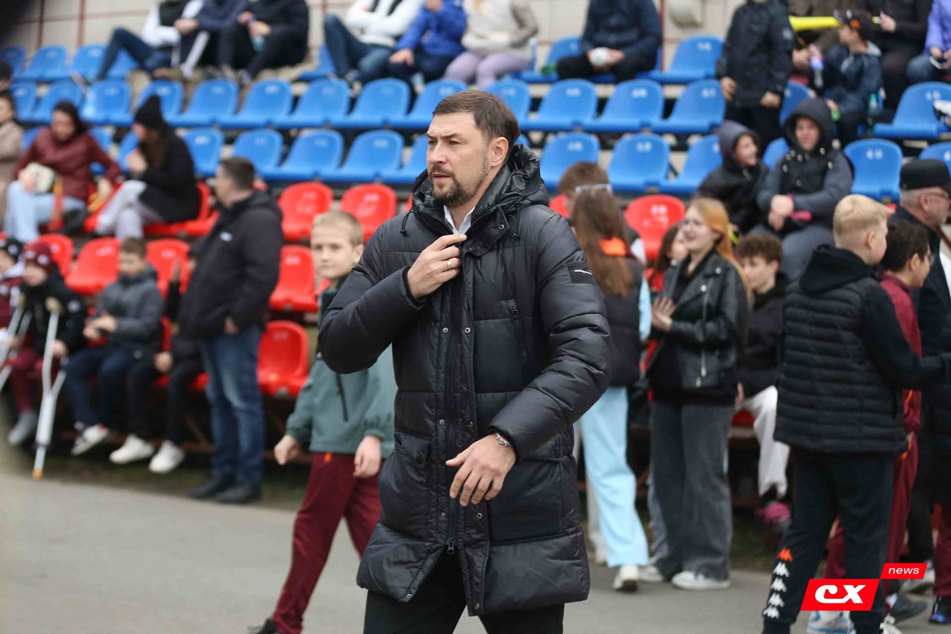 «Темп» 9:1 «Алтай». Турнир памяти В. Фомичёва. 1-й тур. 08.04.25. «CX News», В. Мартынов; «Алтайский спорт», А. Чёрный — кадр 66