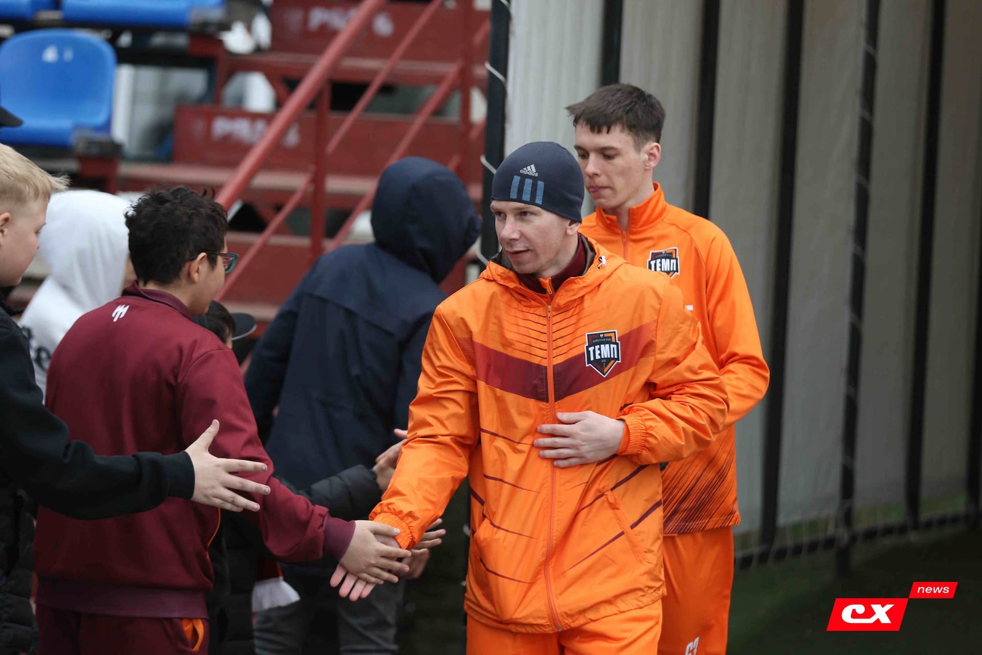 «Темп» 9:1 «Алтай». Турнир памяти В. Фомичёва. 1-й тур. 08.04.25. «CX News», В. Мартынов; «Алтайский спорт», А. Чёрный — кадр 67