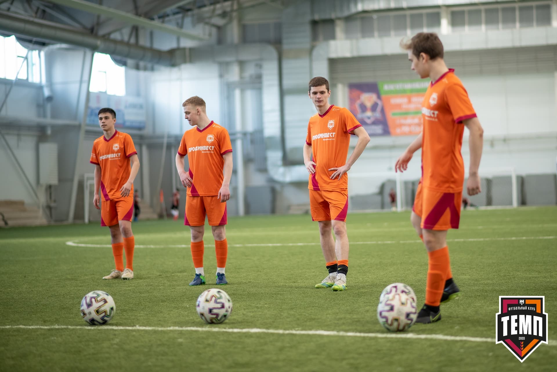 Турнир памяти В. Фомичёва. «Темп» 5:0 «Строитель» (Бийск). 10 апреля — кадр 6