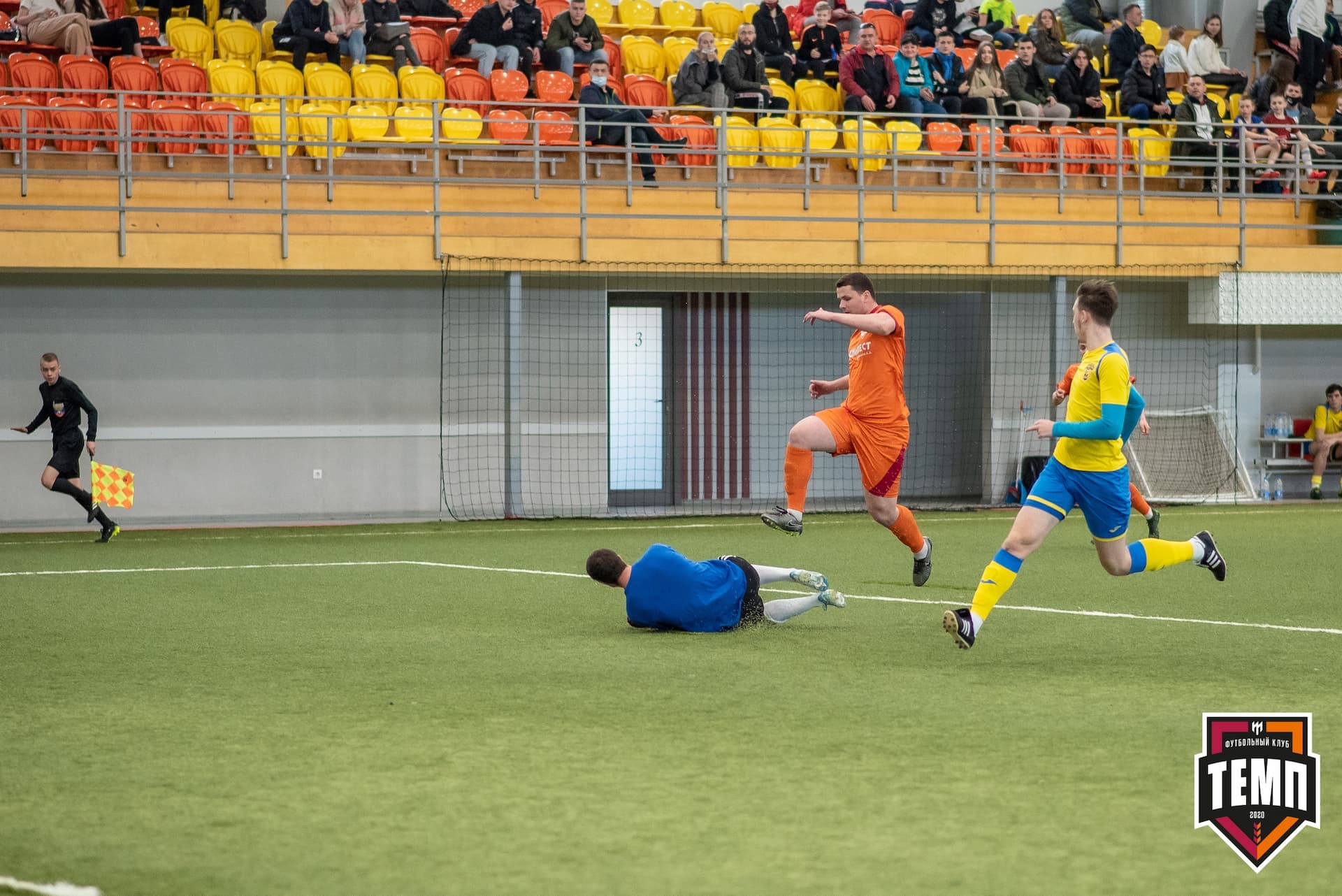 Турнир памяти В. Фомичёва. «Темп» 5:0 «Строитель» (Бийск). 10 апреля — кадр 69