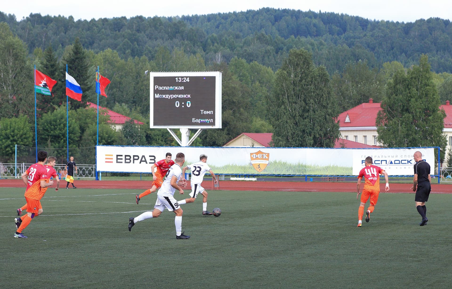 «Распадская» 1:0 «Темп». Кубок Сибири. 1/2 финала. Первый матч. — кадр 12