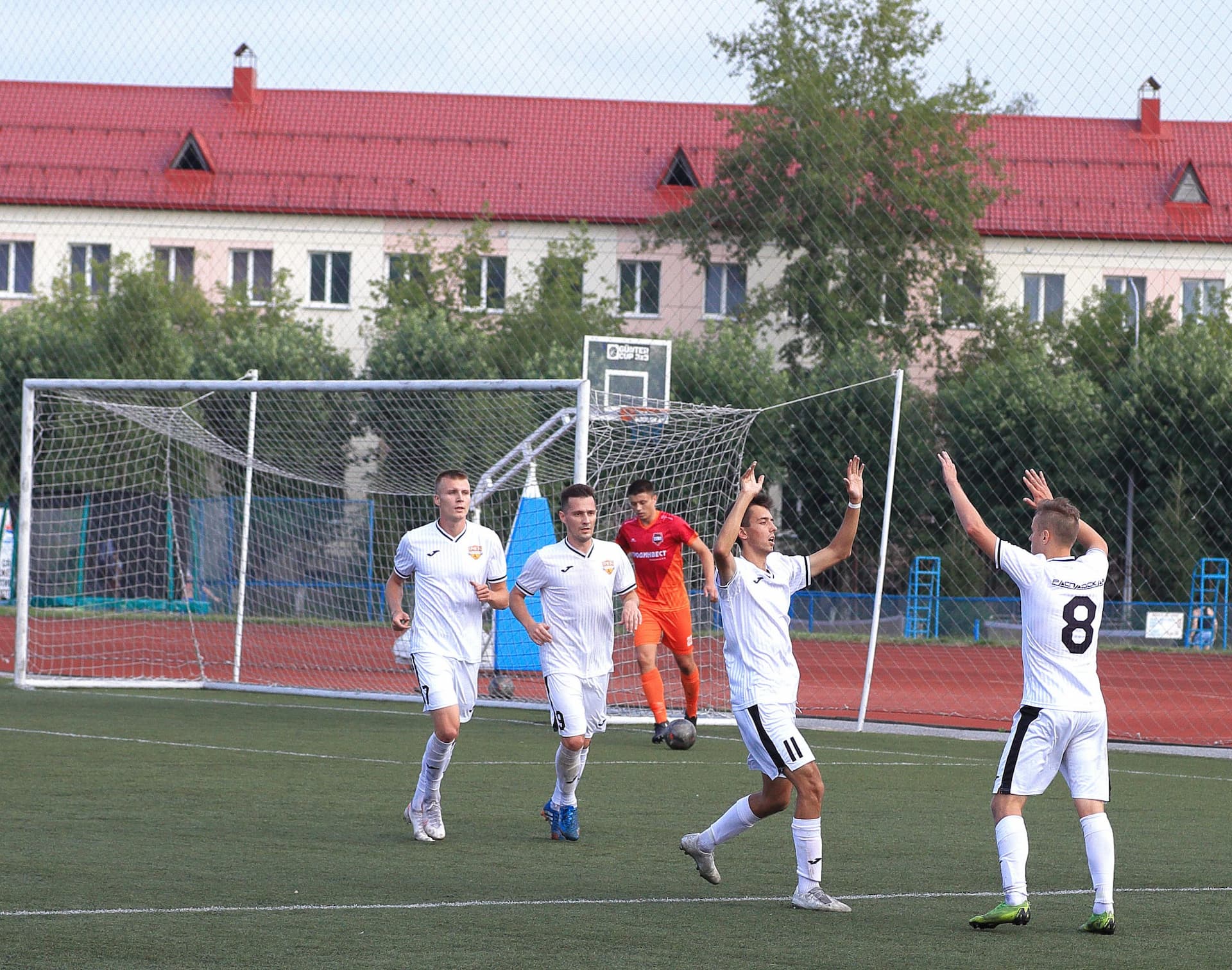 «Распадская» 1:0 «Темп». Кубок Сибири. 1/2 финала. Первый матч. — кадр 13