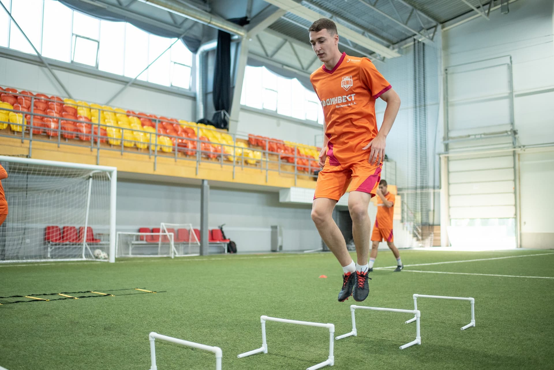 Тренировка ФК «Темп». — кадр 79