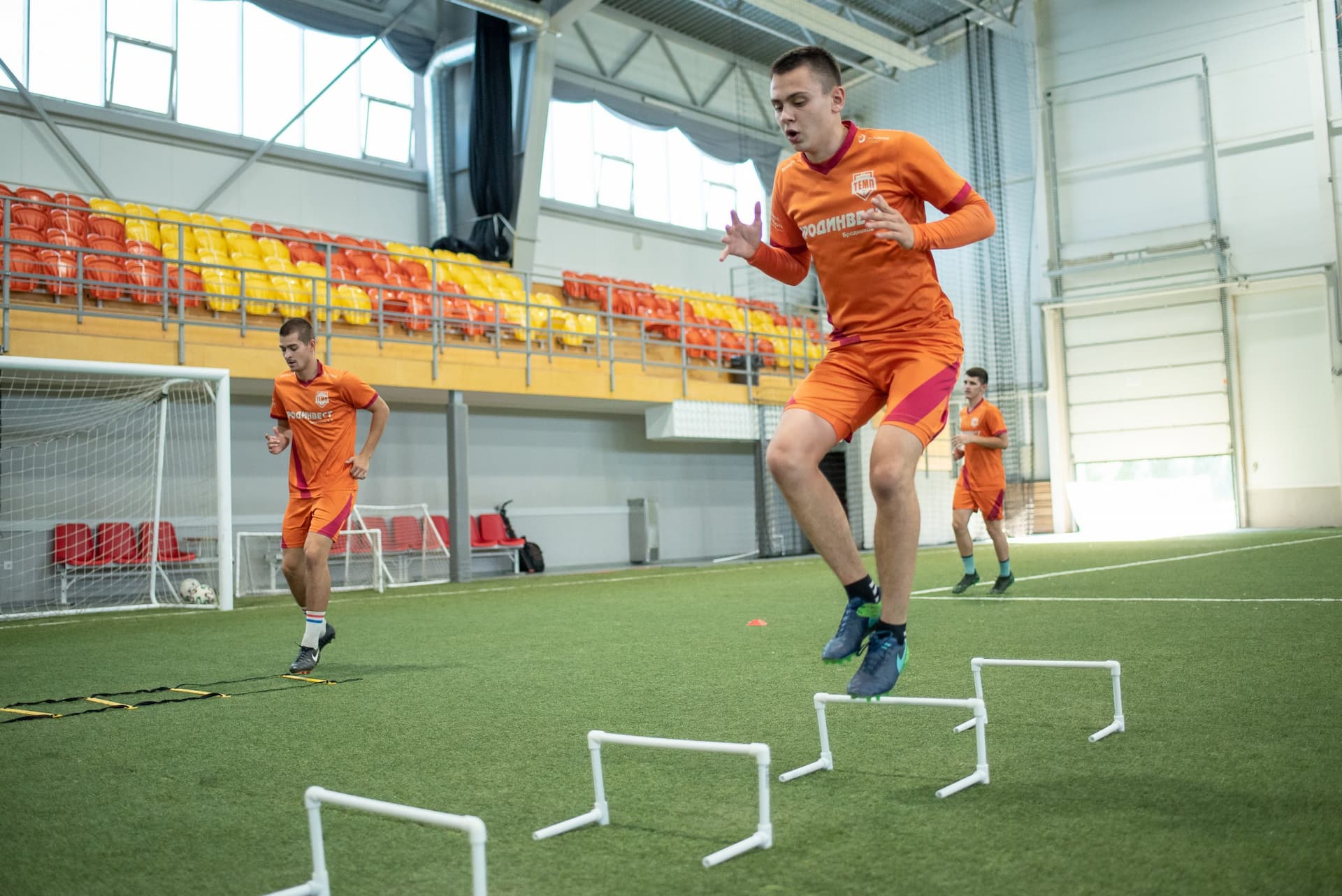 Тренировка ФК «Темп». — кадр 80