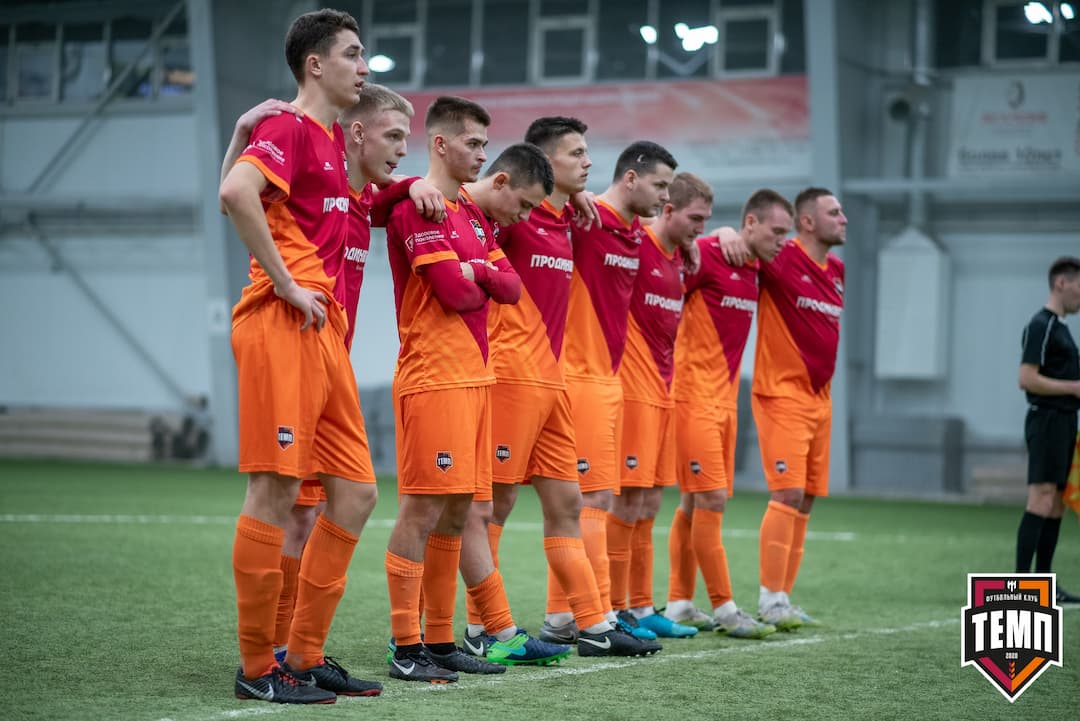 В Новосибирск отправились 22 футболиста!