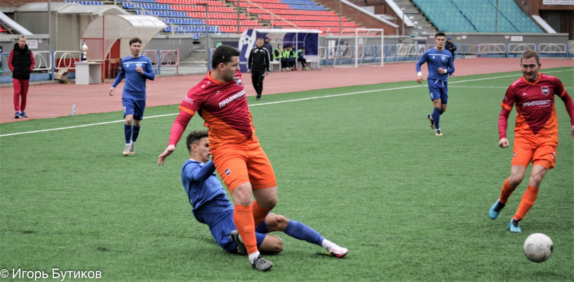 «Байкал» 1:2 «Темп». Кубок Сибири. Финал. 10.10.2021. Бутиков И. — кадр 9