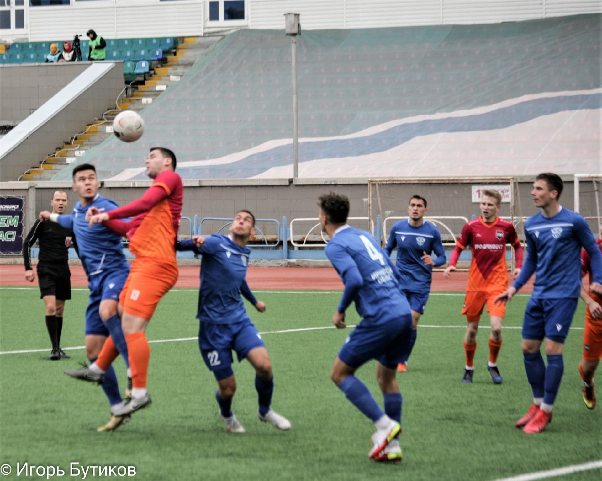 «Байкал» 1:2 «Темп». Кубок Сибири. Финал. 10.10.2021. Бутиков И. — кадр 10