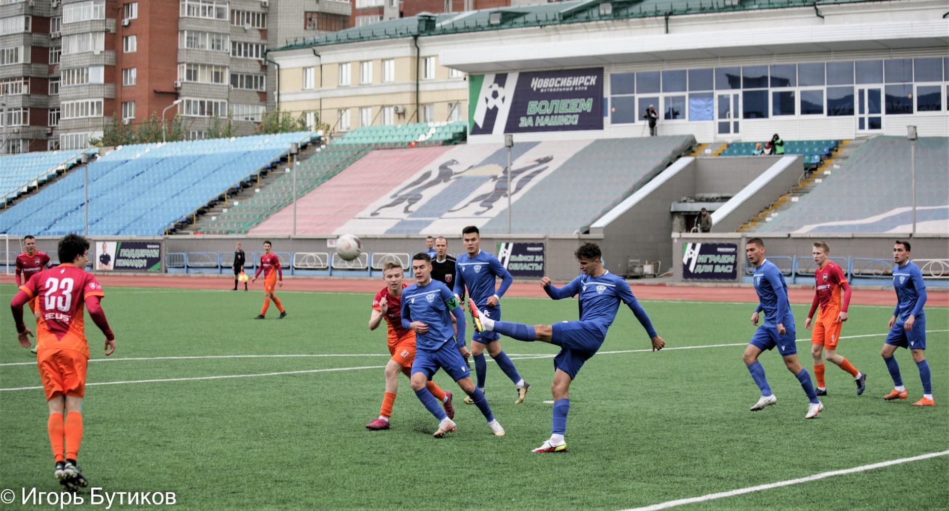«Байкал» 1:2 «Темп». Кубок Сибири. Финал. 10.10.2021. Бутиков И. — кадр 12