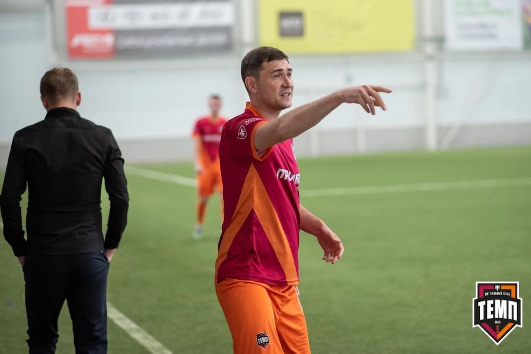 Антон Киселёв: футболист, который играл у Федотова, когда его ещё никто не знал, а у Григоряна играл не только в футбол, но и на скрипке под Ванессу Мэй.