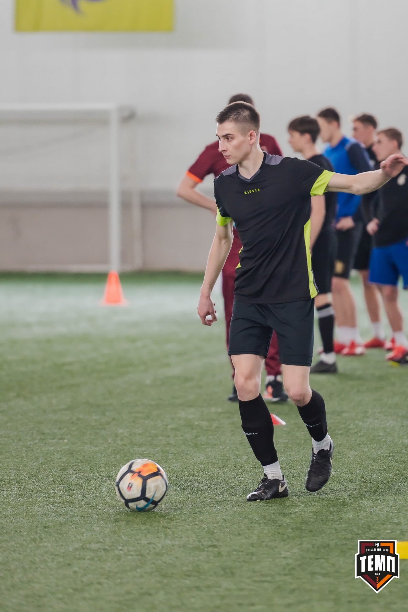 Просмотр сельских футболистов. 11.03.2023 — кадр 13