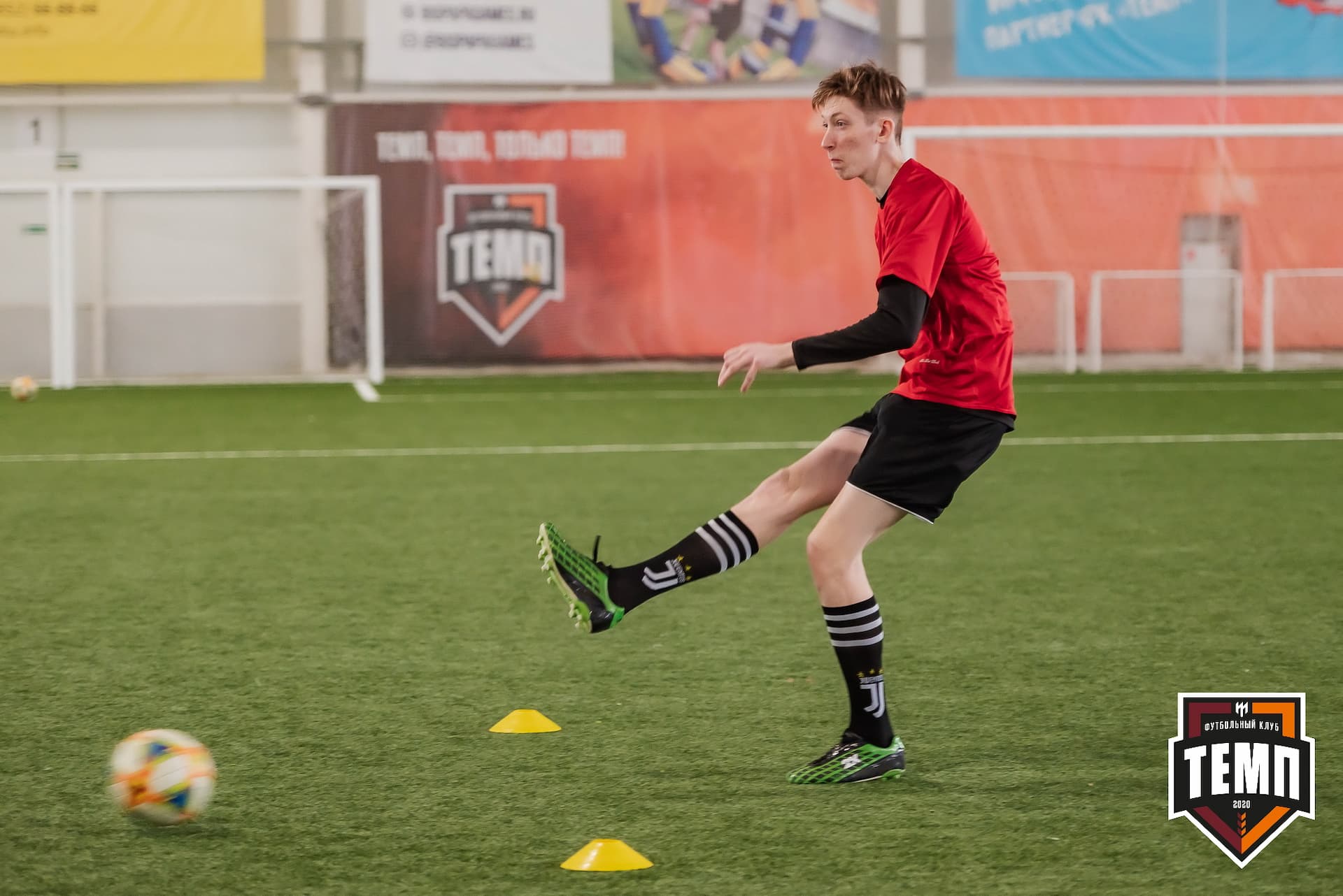 Просмотр сельских футболистов. 11.03.2023 — кадр 32