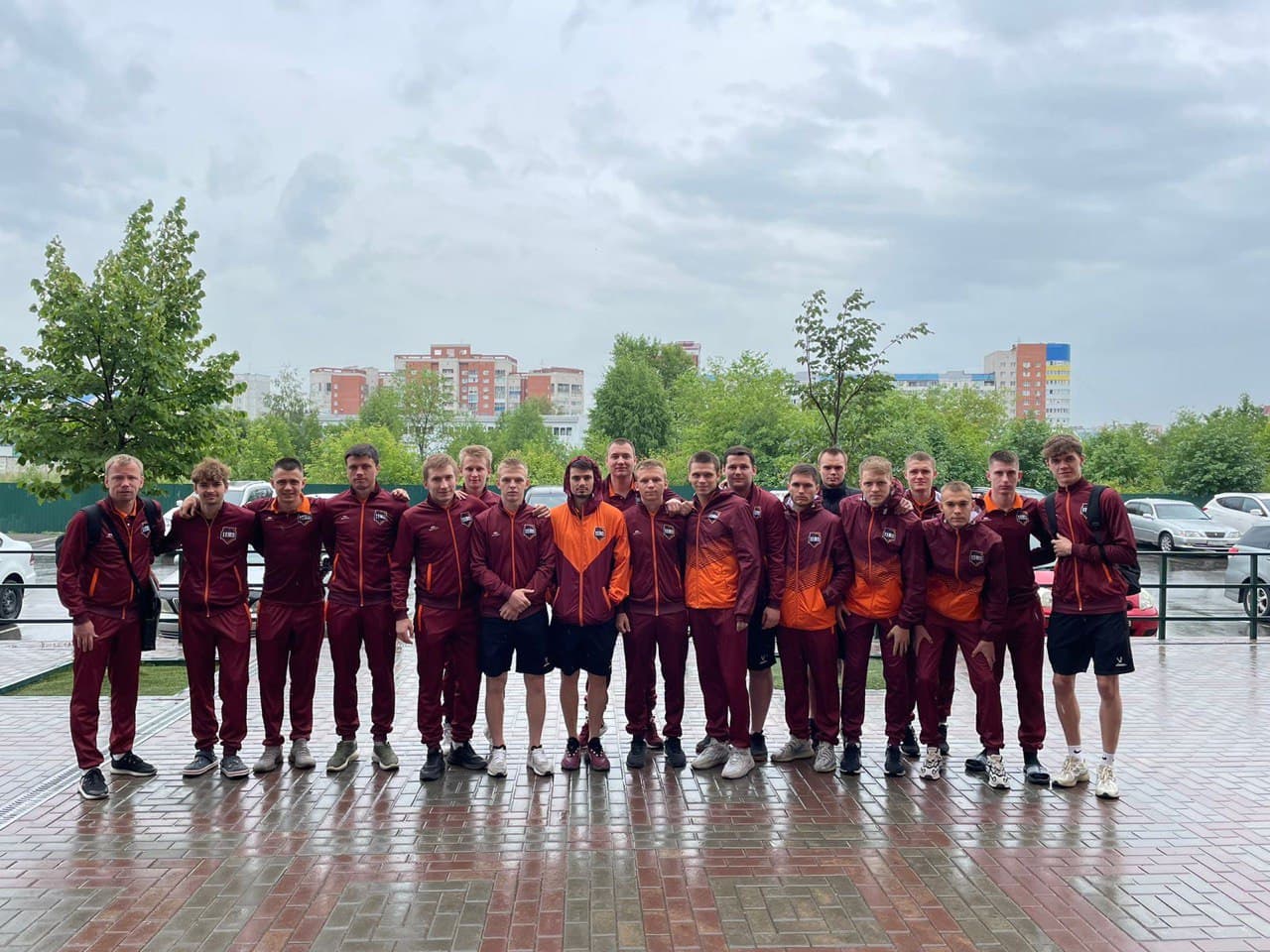 В Новосибирск отправились 19 футболистов!