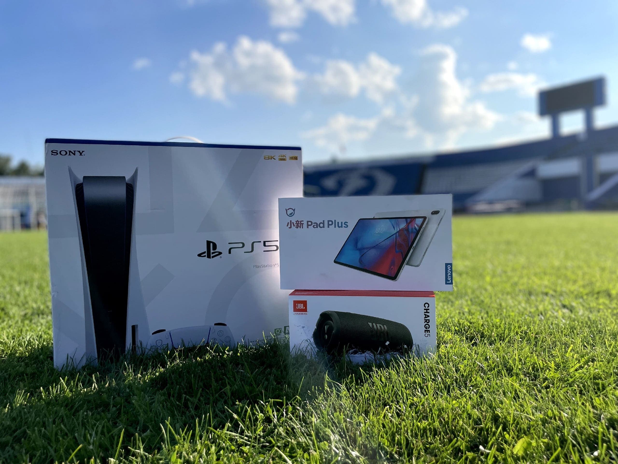 Разыгрываем PlayStation 5, колонку JBL и планшет Lenovo!