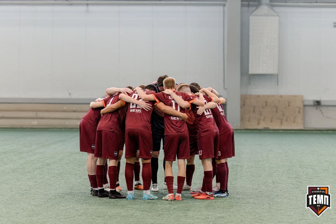 В Бийск отправились 20 футболистов!