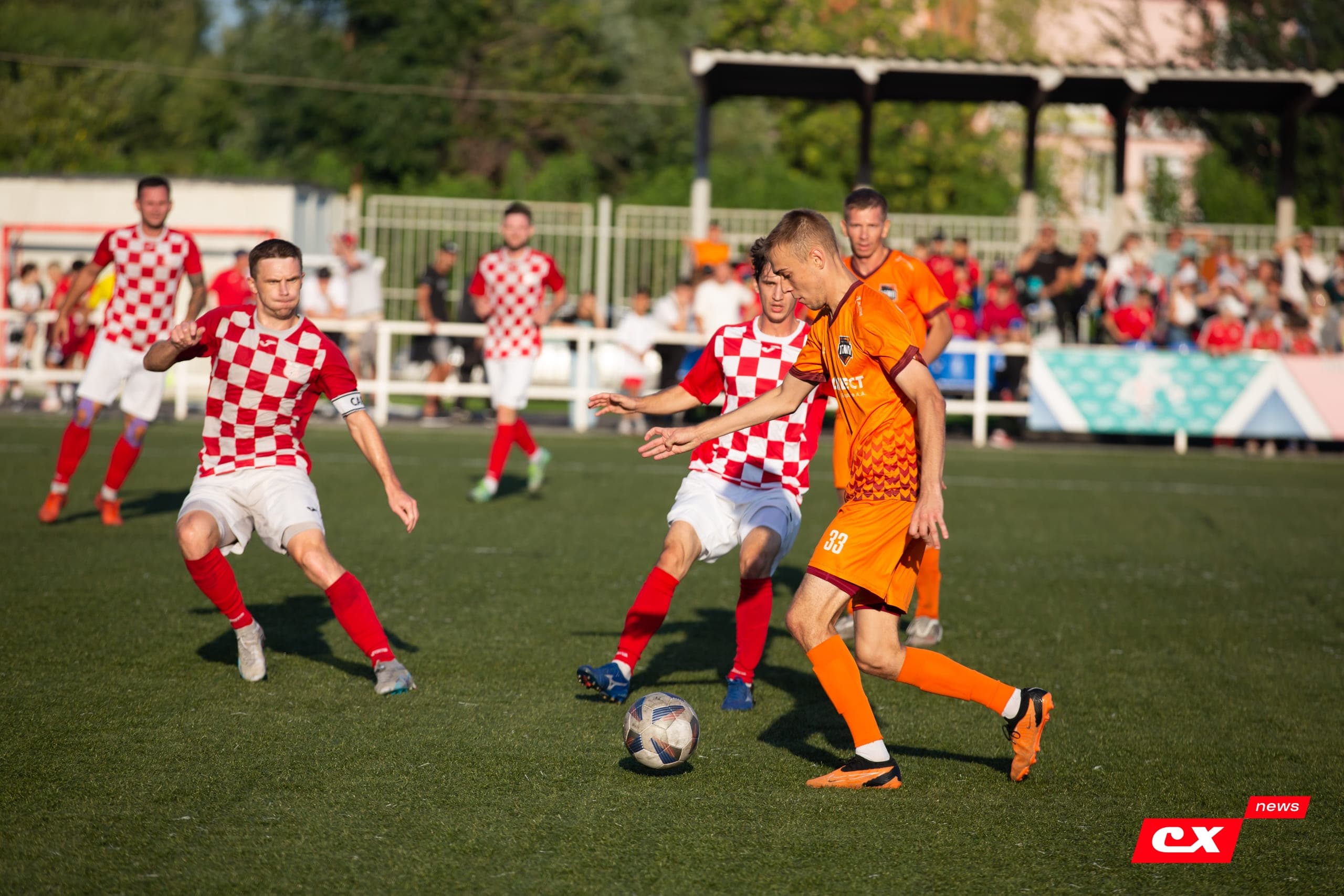В эту пятницу встречаемся на стадионе «Полимер»!