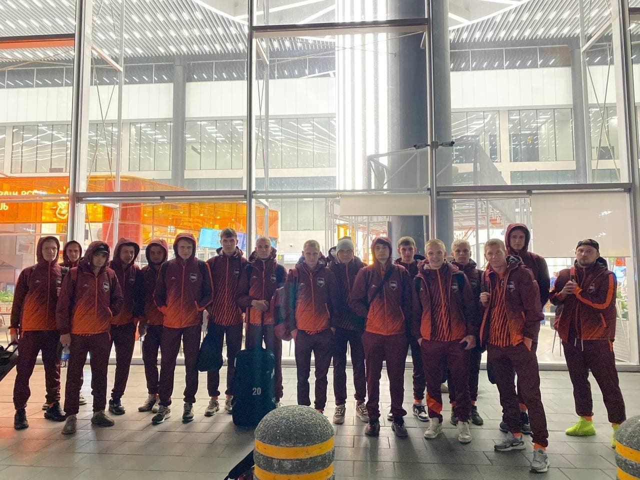 В Иркутск и Улан-Удэ отправились 17 футболистов!