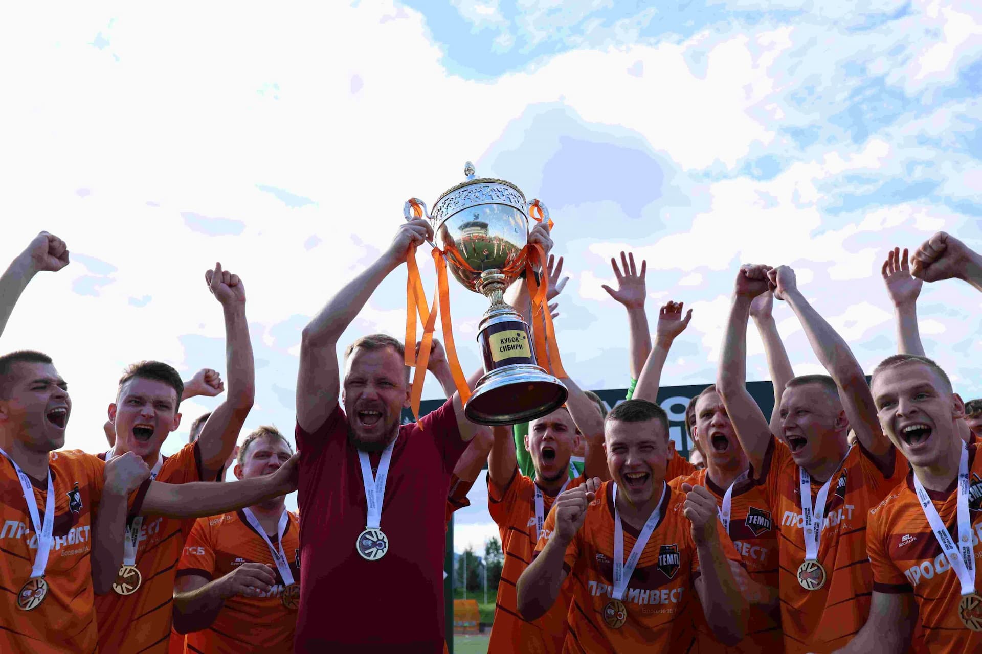 «Чита» 1:4 «Темп». Кубок Сибири. 20.09.2025. Дмитрий Поливода и Александр Чёрный — кадр 424