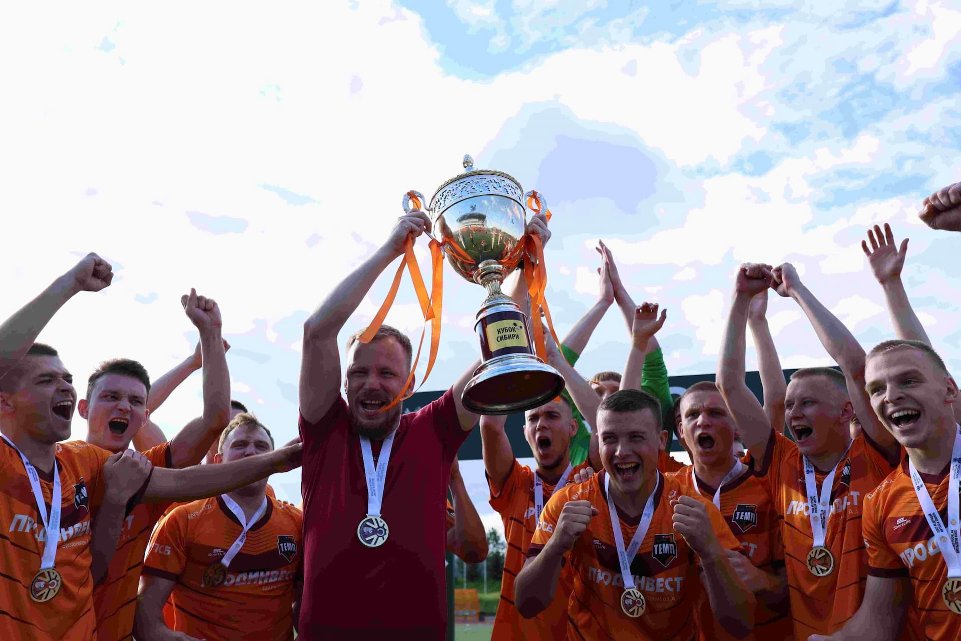 «Чита» 1:4 «Темп». Кубок Сибири. 20.09.2025. Дмитрий Поливода и Александр Чёрный — кадр 425