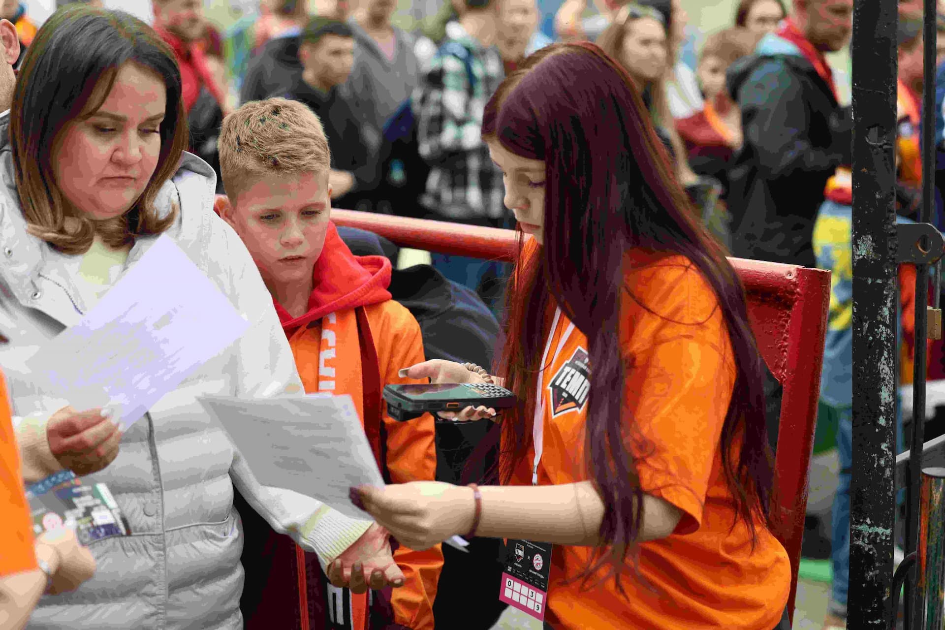 «Темп» 0:1 «Знамя Труда». FONBET Кубок России. 10.09.2025. СМИ: Владимир Мартынов («CX News»), Александр Чёрный («Алтайский спорт»), Виталий Барабаш (Сетевое издание "Толк"), Андрей Каспришин («Алтайская правда») — кадр 371