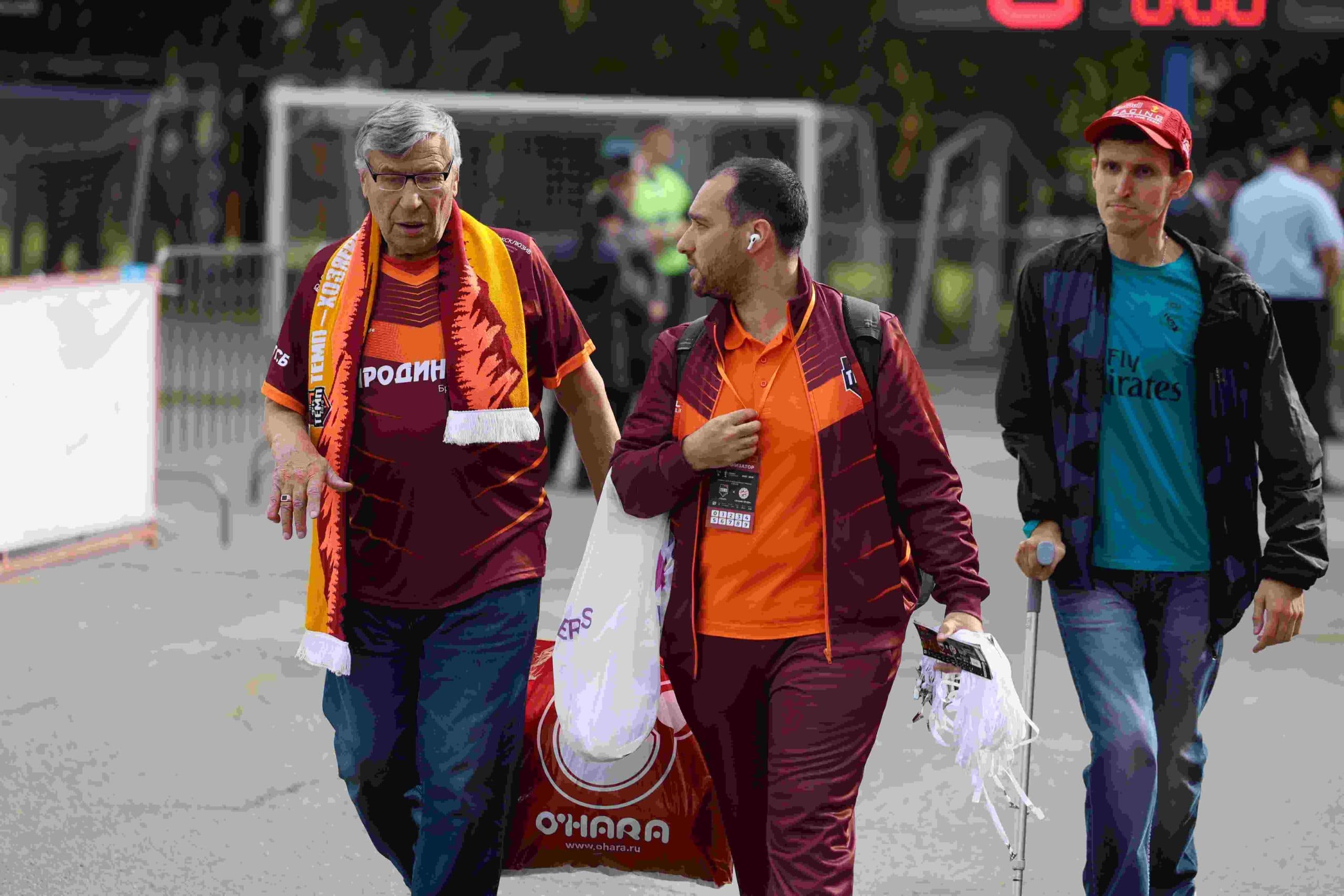 «Темп» 0:1 «Знамя Труда». FONBET Кубок России. 10.09.2025. СМИ: Владимир Мартынов («CX News»), Александр Чёрный («Алтайский спорт»), Виталий Барабаш (Сетевое издание "Толк"), Андрей Каспришин («Алтайская правда») — фото 2