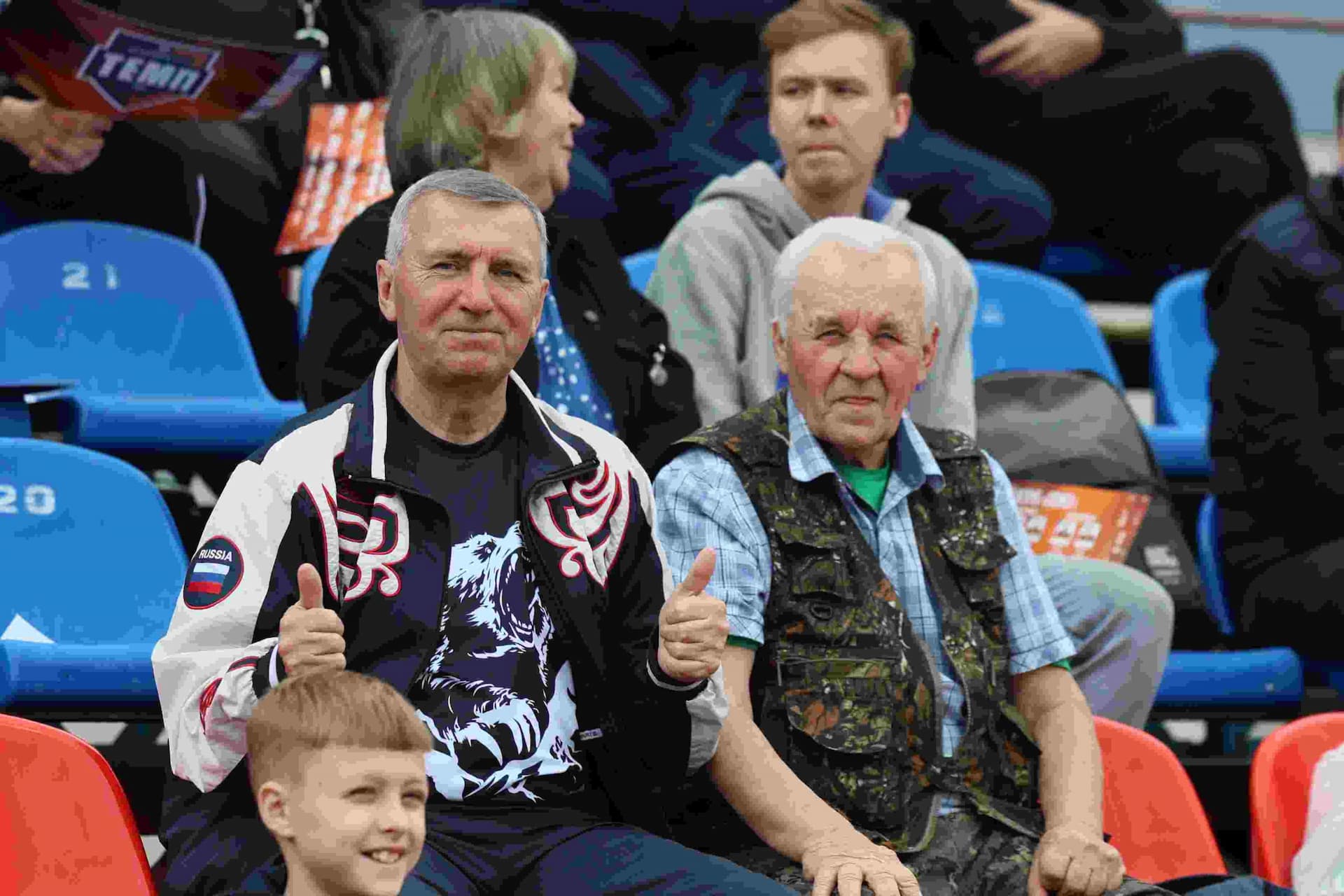 «Темп» 0:1 «Знамя Труда». FONBET Кубок России. 10.09.2025. СМИ: Владимир Мартынов («CX News»), Александр Чёрный («Алтайский спорт»), Виталий Барабаш (Сетевое издание "Толк"), Андрей Каспришин («Алтайская правда») — кадр 396